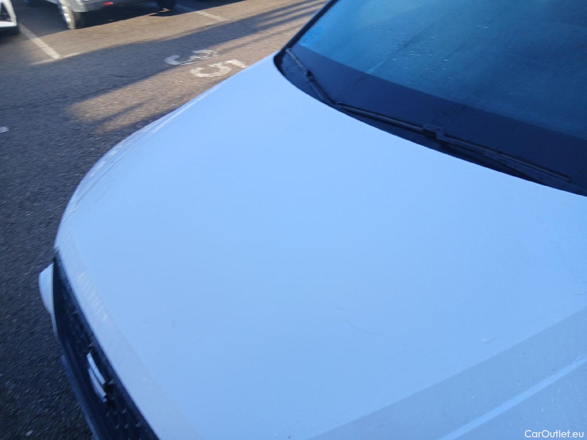  Seat  Arona SEAT  / 2017 / 5P / todoterreno 1.0 TSI 81kW (110CV) Style Plus (AC) #4