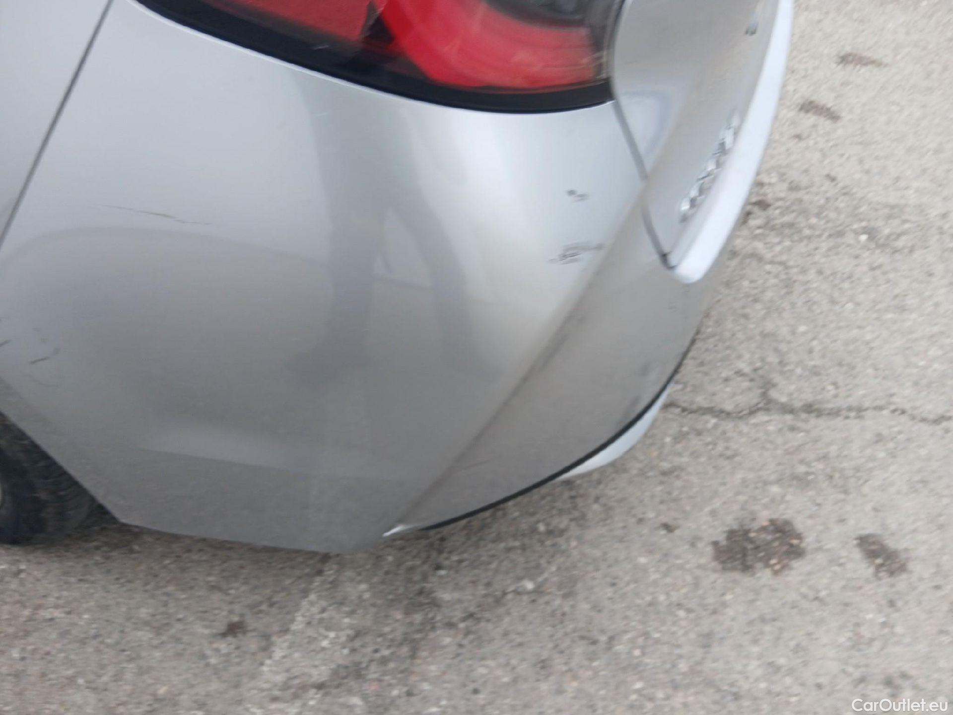  Toyota  Corolla TOYOTA  / 2019 / 5P / familiar 1.8 125H ACTIVE TECH E-CVT TOU SPORT #16