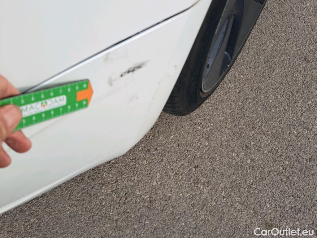  Tesla  Model 3 TESLA  / 2018 / 4P / sedán Gran Autonomía 4WD (AC) #27