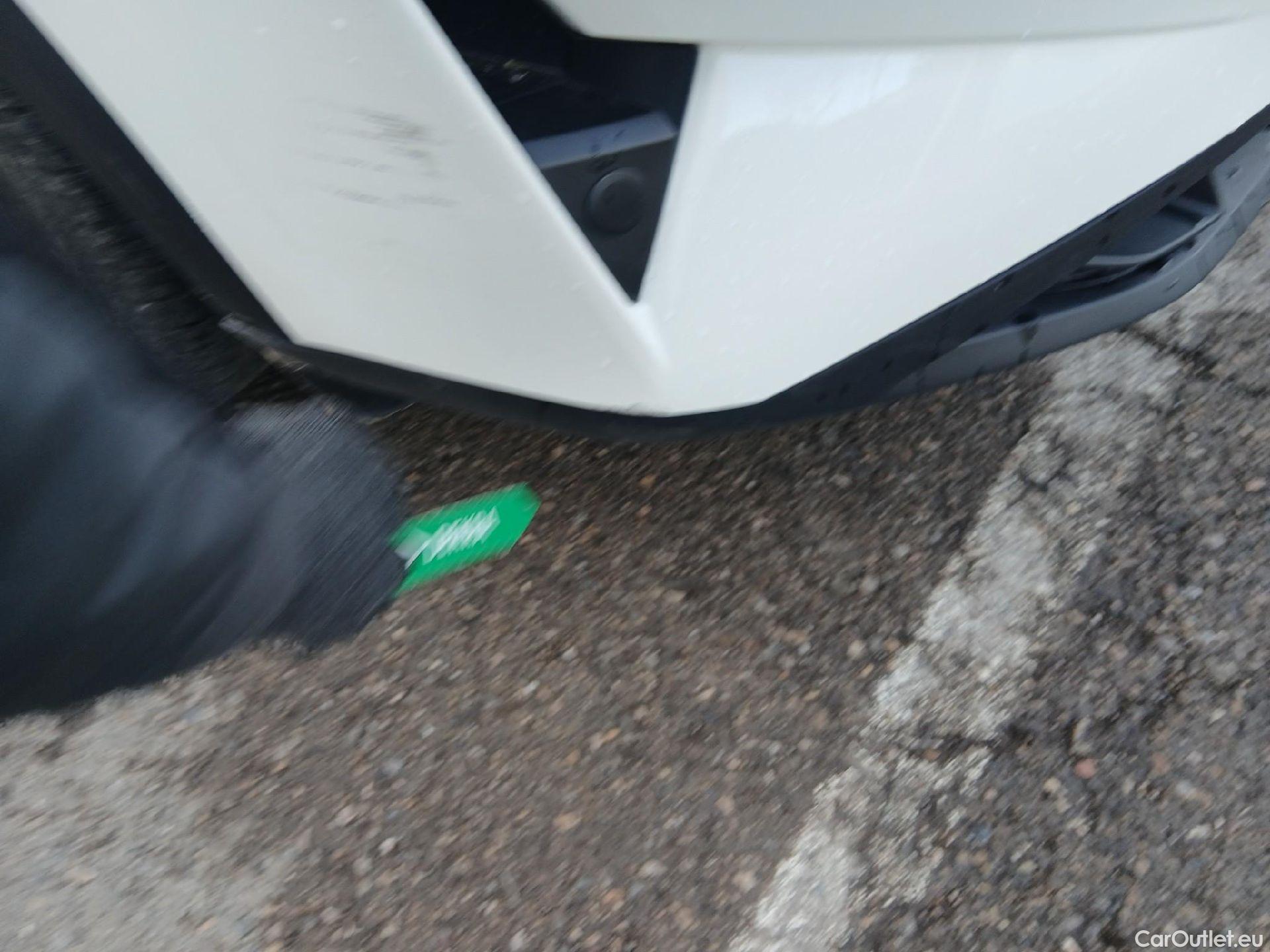  Nissan  Qashqai NISSAN  / 2021 / 5P / todoterreno DIG-T 116kW (158CV) mHEV Xtronic Acenta (AC2) #4