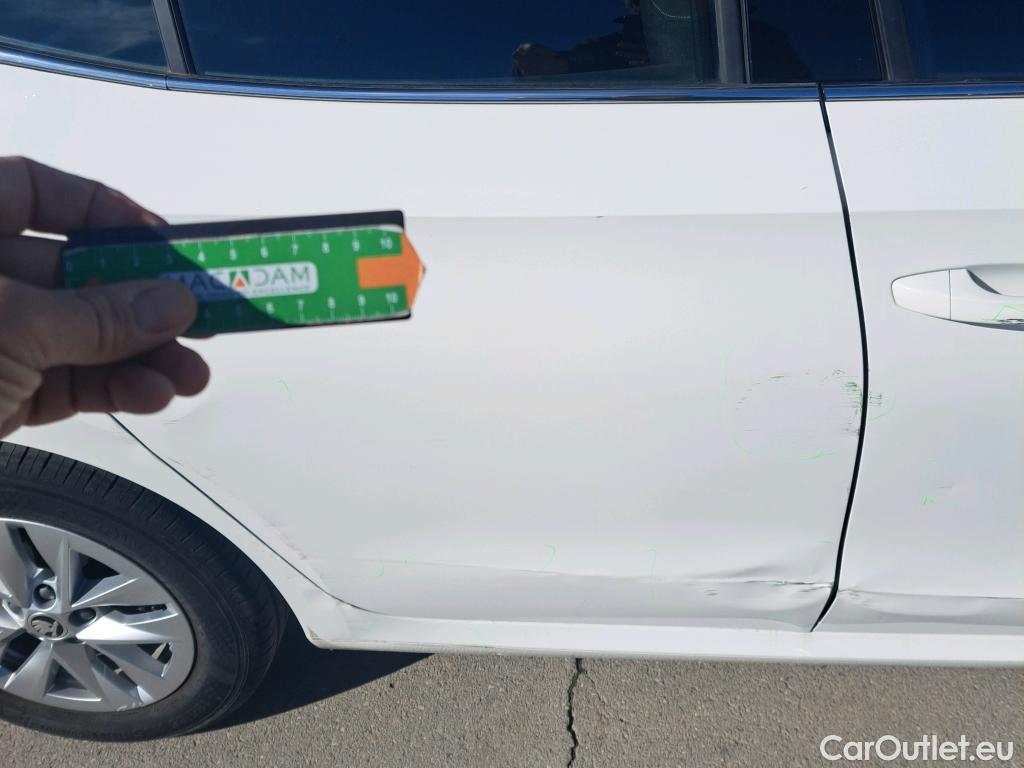  Skoda  Fabia SKODA  / 2021 / 5P / berlina con portón 1.0 TSI 70kW (95CV) Ambition (AC2) #6