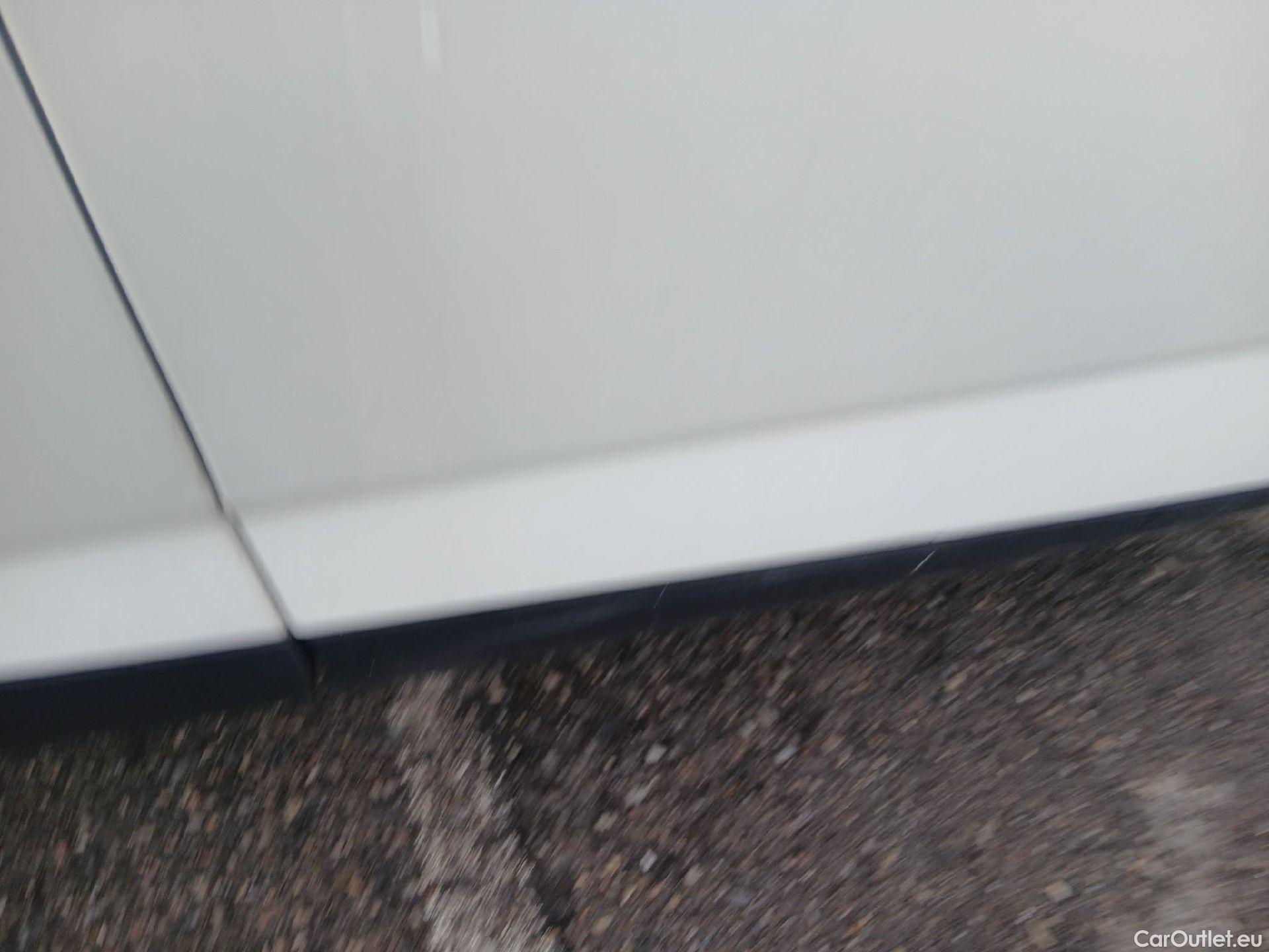  Nissan  Qashqai NISSAN  / 2021 / 5P / todoterreno DIG-T 116kW (158CV) mHEV Xtronic Acenta (AC2) #25