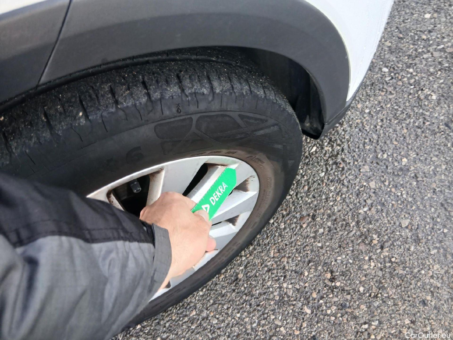  Seat  Arona SEAT  / 2017 / 5P / todoterreno 1.0 TSI 81kW (110CV) Style Plus (AC) #16