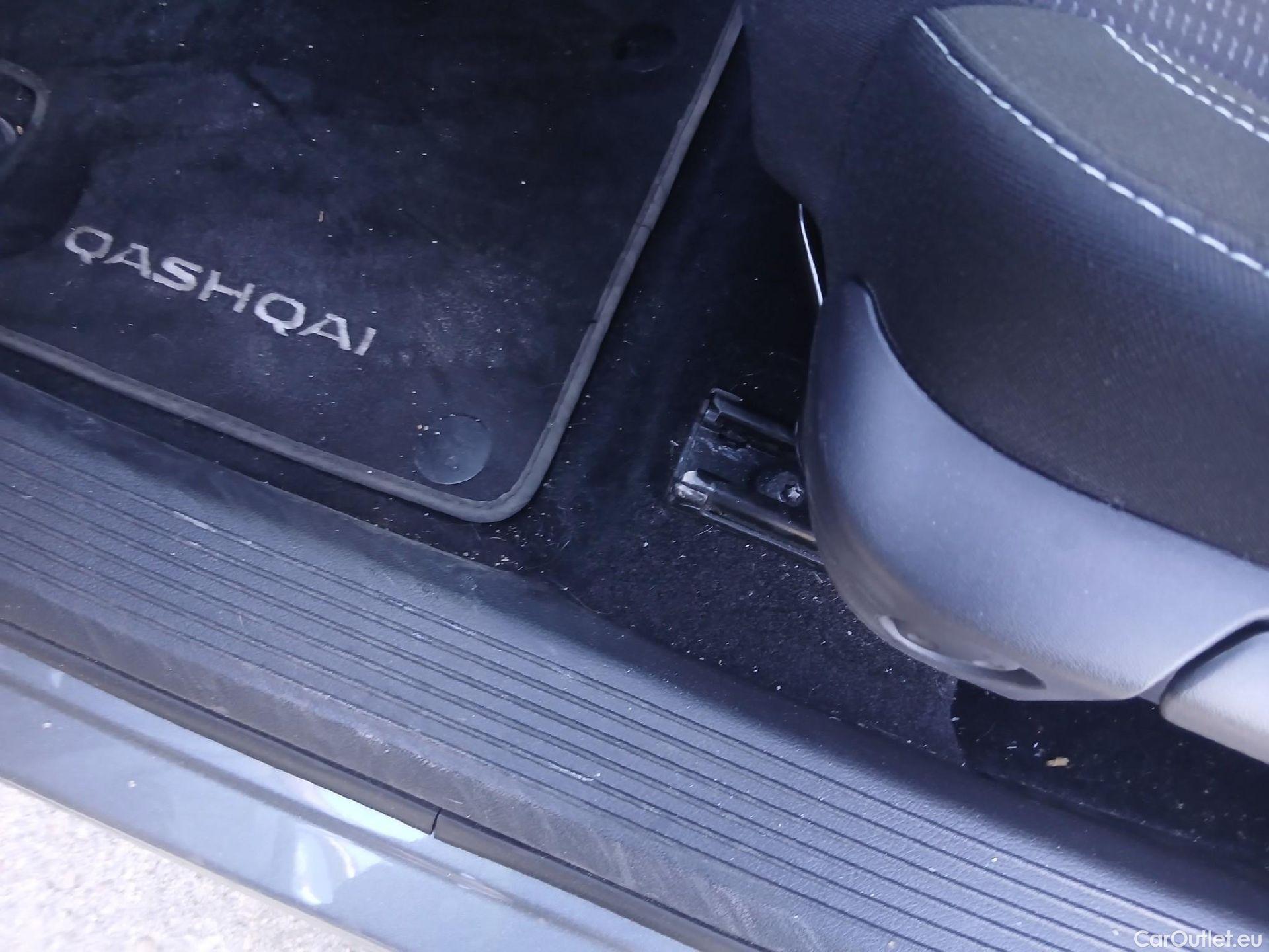  Land Rover  Discovery NISSAN QASHQAI / 2024 / 5P / todoterreno DIG-T 116kW (158CV) mHEV CVT Acenta (AC) #2