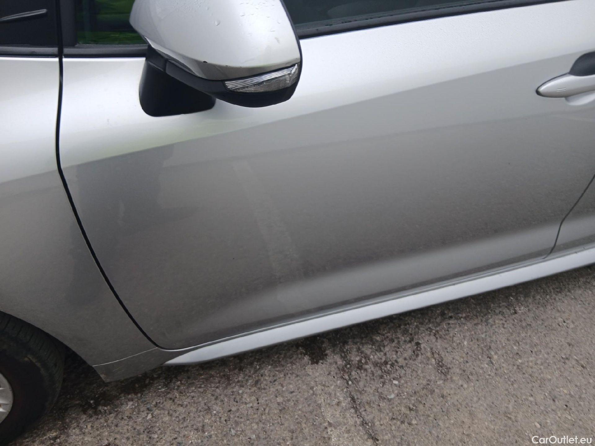  Toyota  Corolla TOYOTA  / 2019 / 5P / familiar 1.8 125H ACTIVE TECH E-CVT TOU SPORT #10