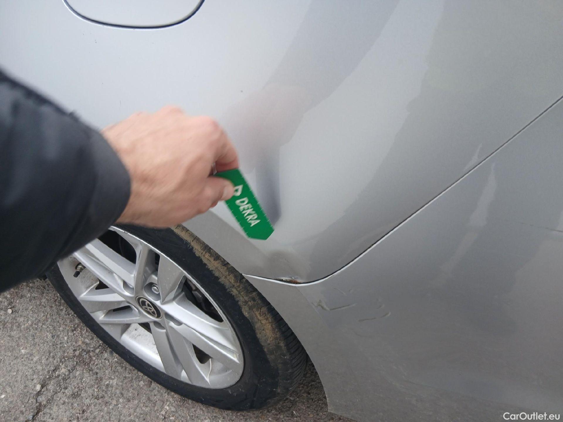  Toyota  Corolla TOYOTA  / 2019 / 5P / familiar 1.8 125H ACTIVE TECH E-CVT TOU SPORT #13