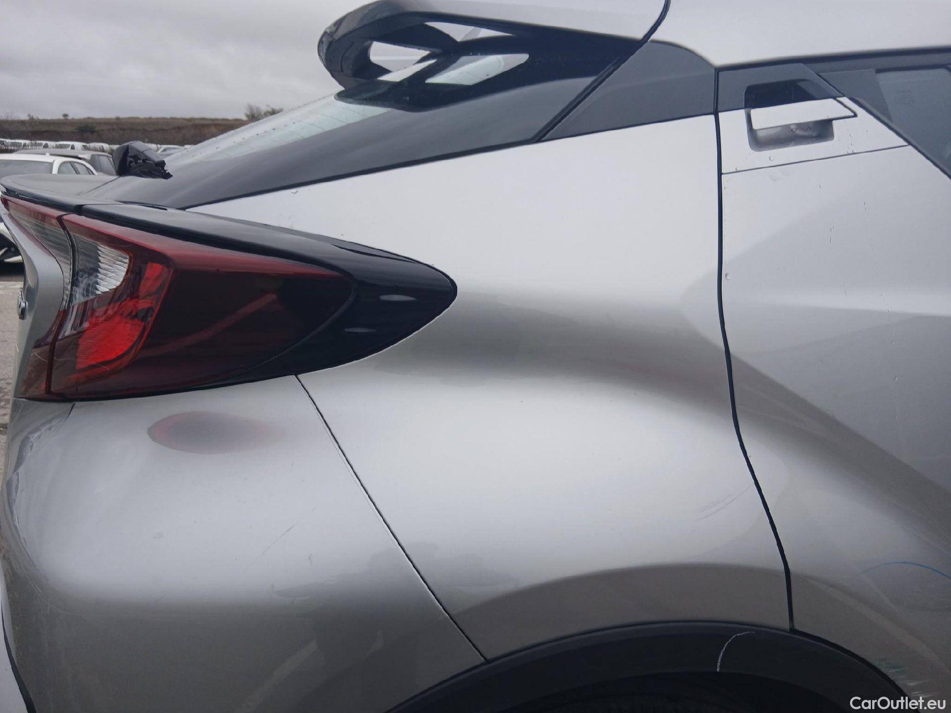  Toyota  C-HR TOYOTA  / 2019 / 5P / todoterreno 1.8 125H Active #26