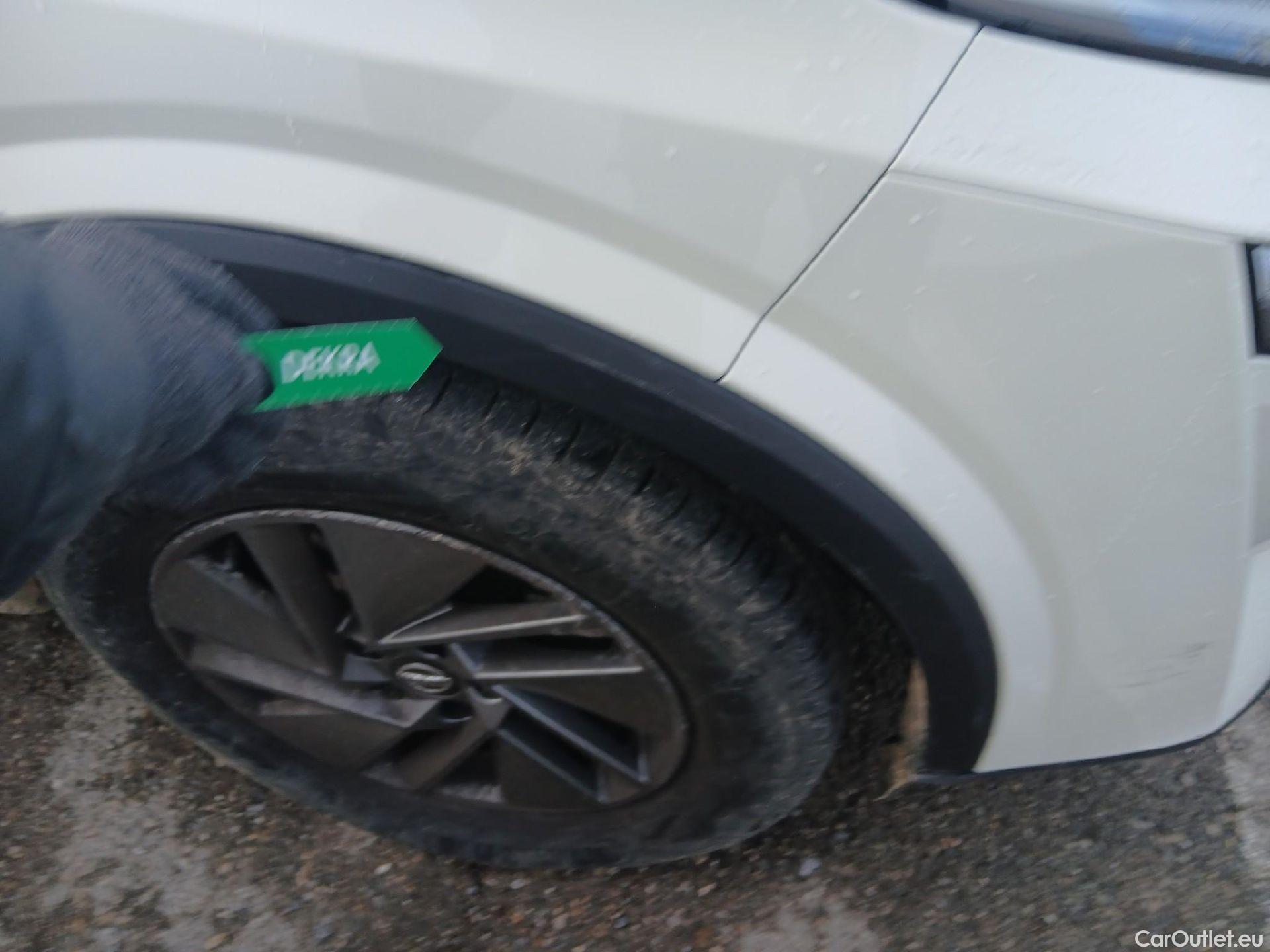  Nissan  Qashqai NISSAN  / 2021 / 5P / todoterreno DIG-T 116kW (158CV) mHEV Xtronic Acenta (AC2) #28