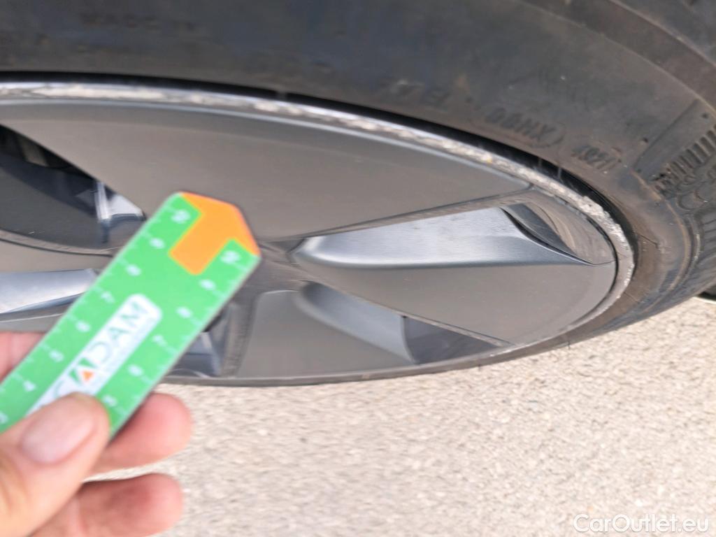  Tesla  Model 3 TESLA  / 2018 / 4P / sedán Gran Autonomía 4WD (AC) #19