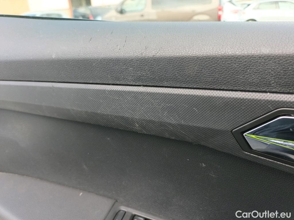  Seat  Arona SEAT  / 2017 / 5P / todoterreno 1.0 TSI 70kW (95CV) Style Ecomotive #4