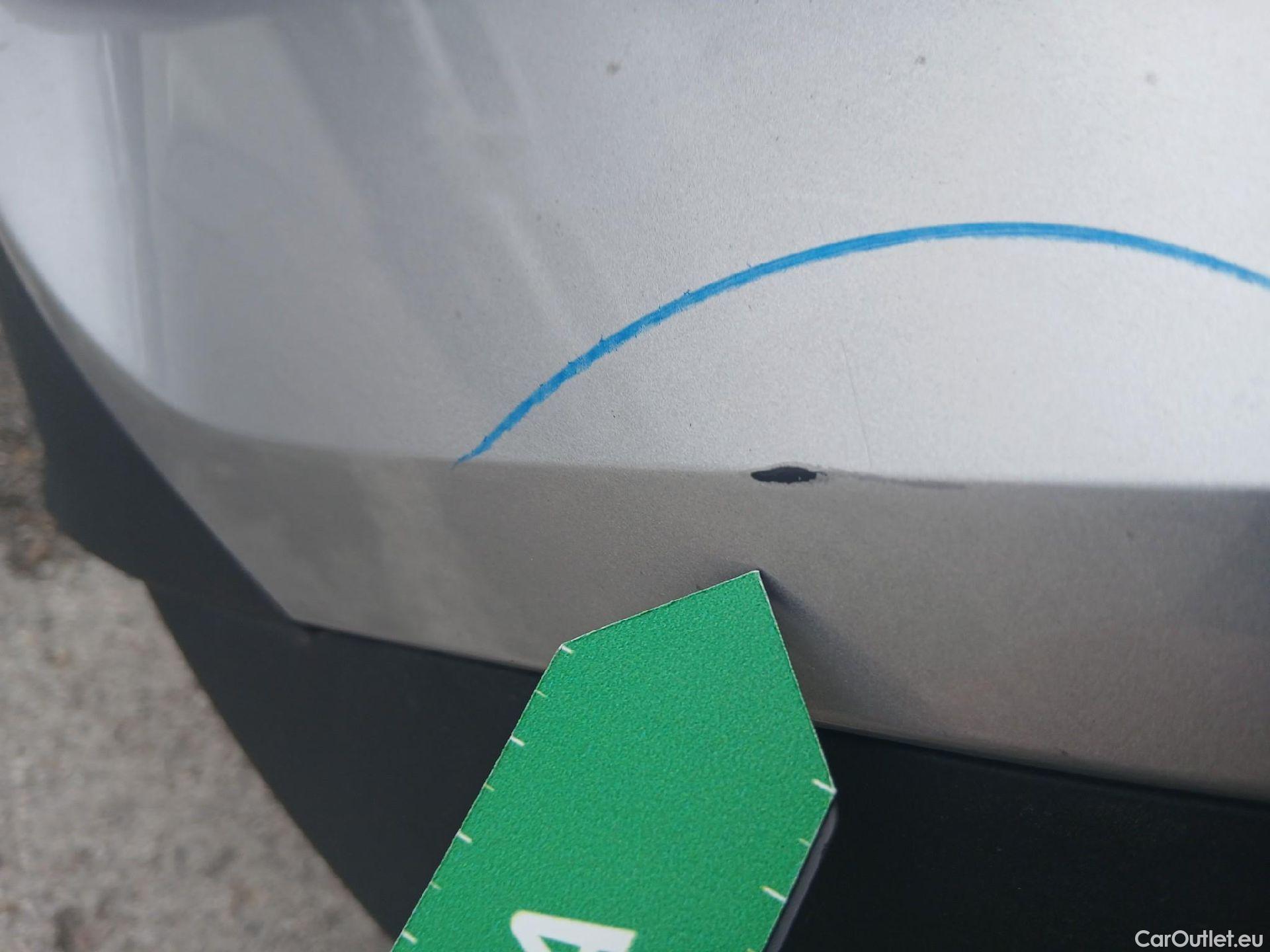  Toyota  C-HR TOYOTA  / 2019 / 5P / todoterreno 1.8 125H Active #17