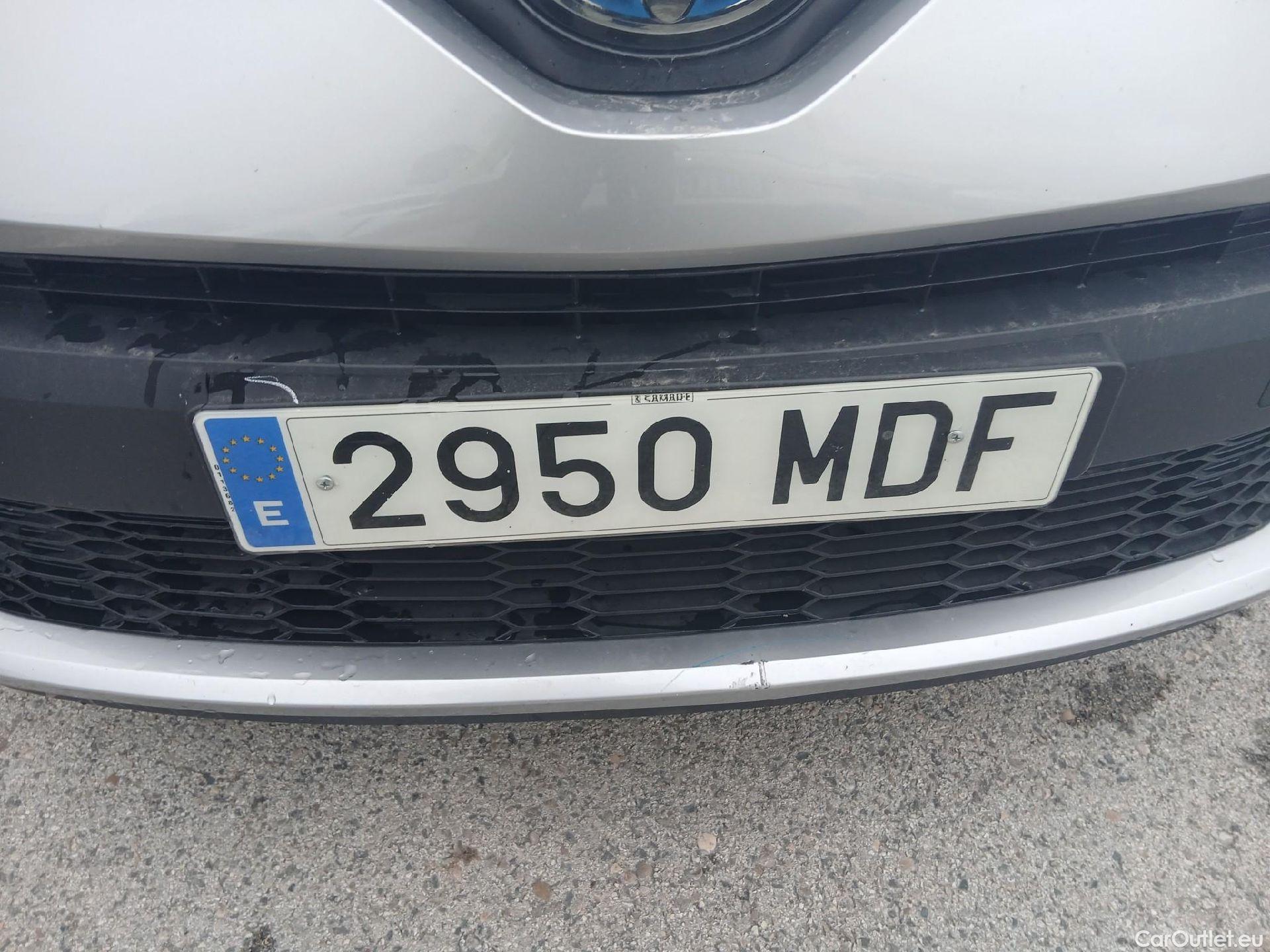  Toyota  C-HR TOYOTA  / 2019 / 5P / todoterreno 1.8 125H Active #8