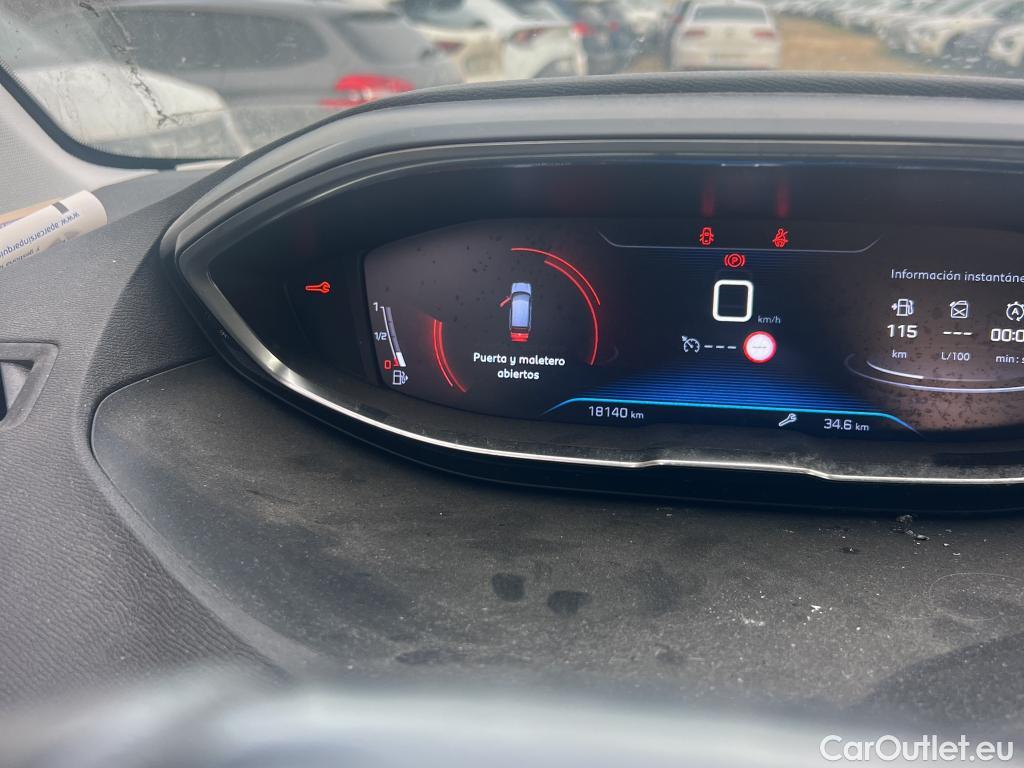  Peugeot  3008 PEUGEOT  / 2016 / 5P / todoterreno 1.2 PURETECH 96KW (130CV) ACTIVE S&S #35