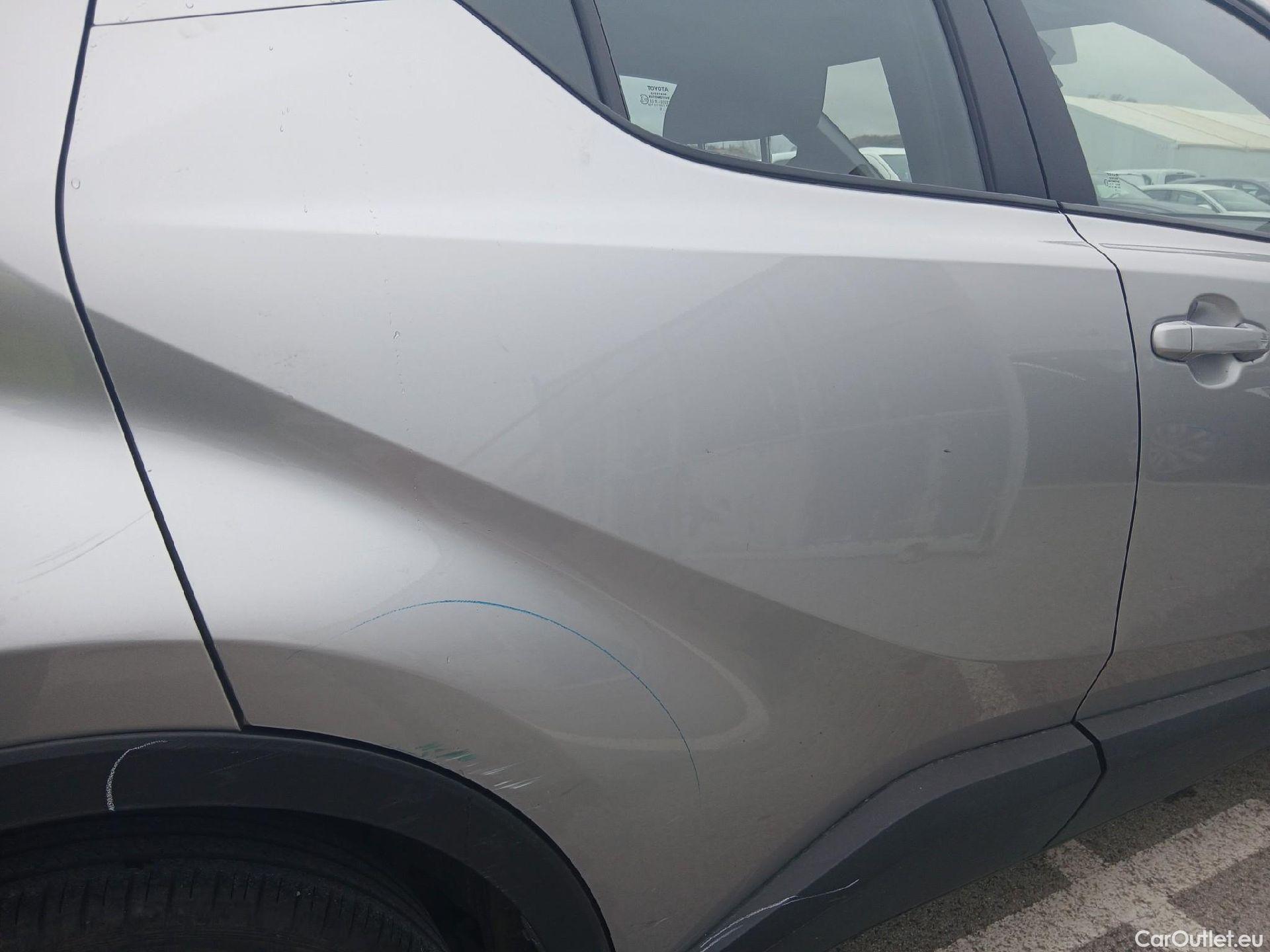  Toyota  C-HR TOYOTA  / 2019 / 5P / todoterreno 1.8 125H Active #28