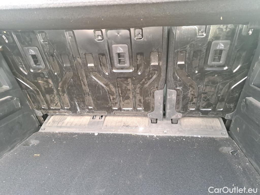  Citroen  Berlingo CITROEN  / 2018 / 4P / combi Talla M BlueHDi 100 LIVE (AC) #18