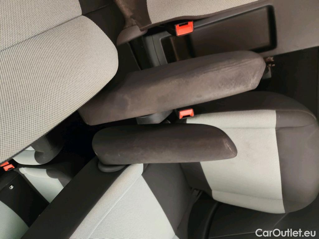  Citroen  Berlingo CITROEN  / 2018 / 5P / monovolumen compacto Talla M BlueHDi 100 S&S FEEL #19