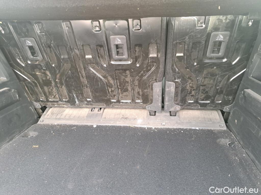  Citroen  Berlingo CITROEN  / 2018 / 4P / combi Talla M BlueHDi 100 LIVE (AC) #17