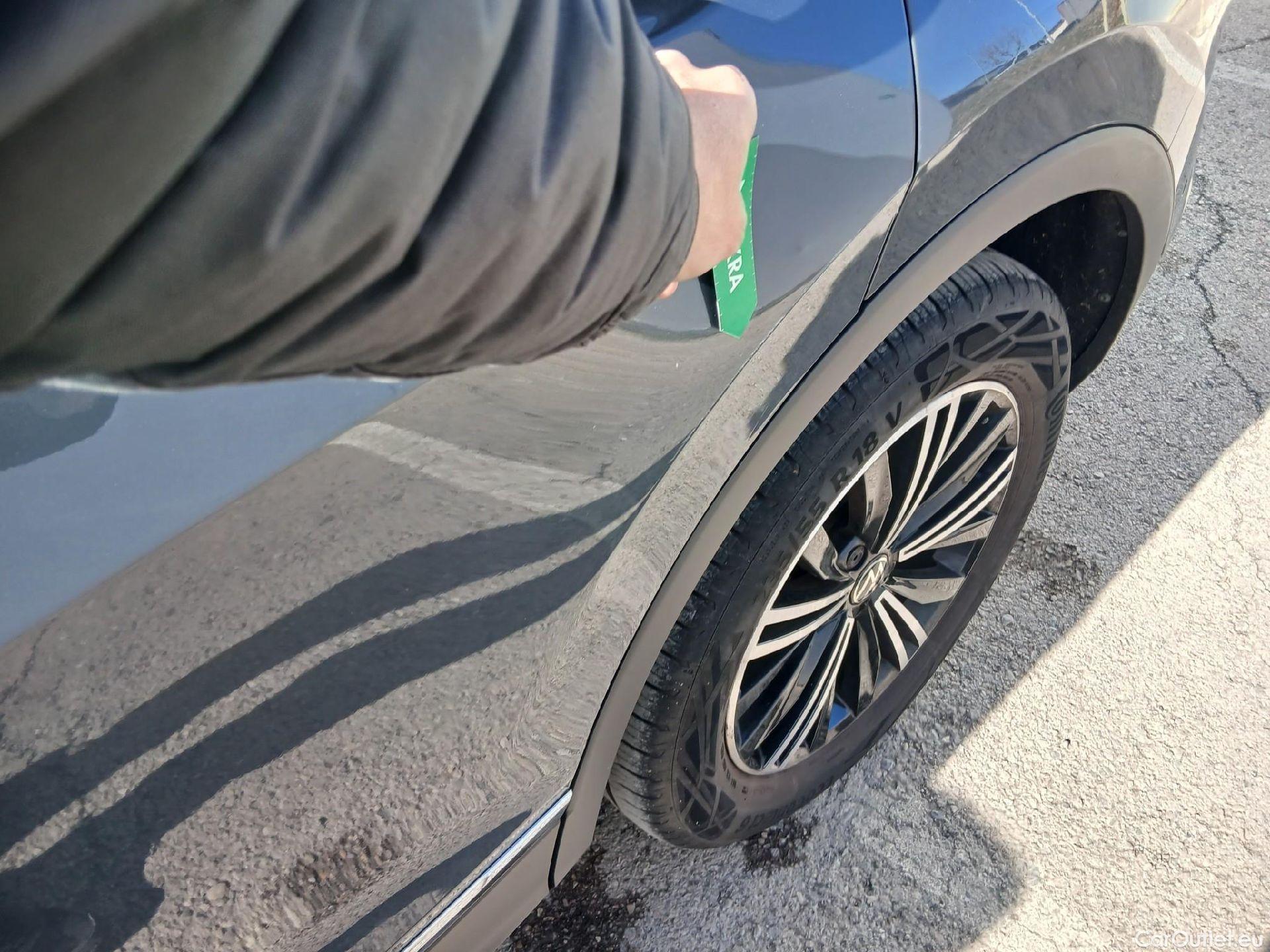  Volkswagen  Tiguan VOLKSWAGEN  / 2020 / 5P / todoterreno Life 1.4 TSI eHybrid 180kW (245CV) DSG #16