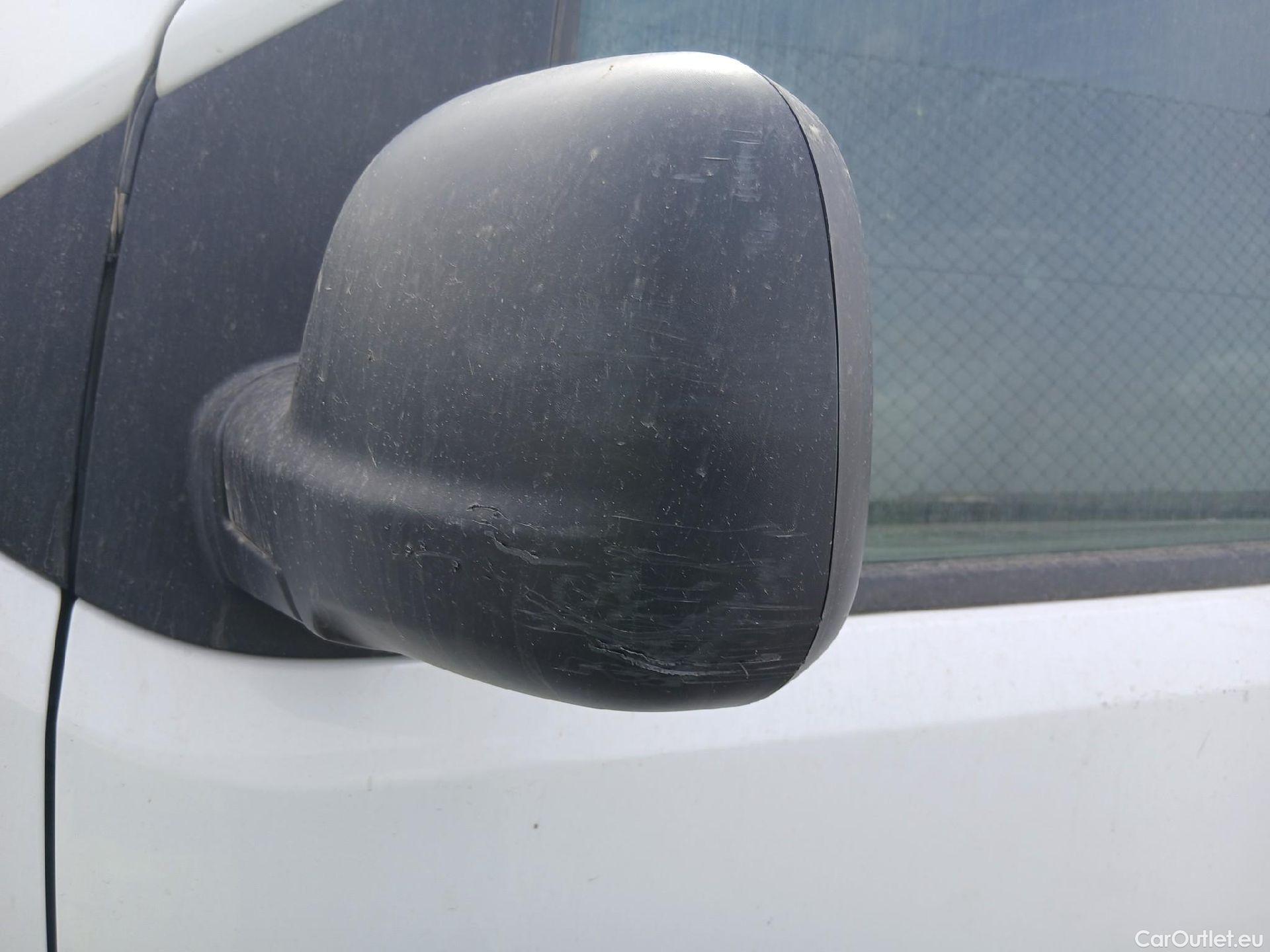  Citroen  Jumpy CITROEN  / 2016 / 4P / furgón Talla M BlueHDi 100 S&S 6v Control #19