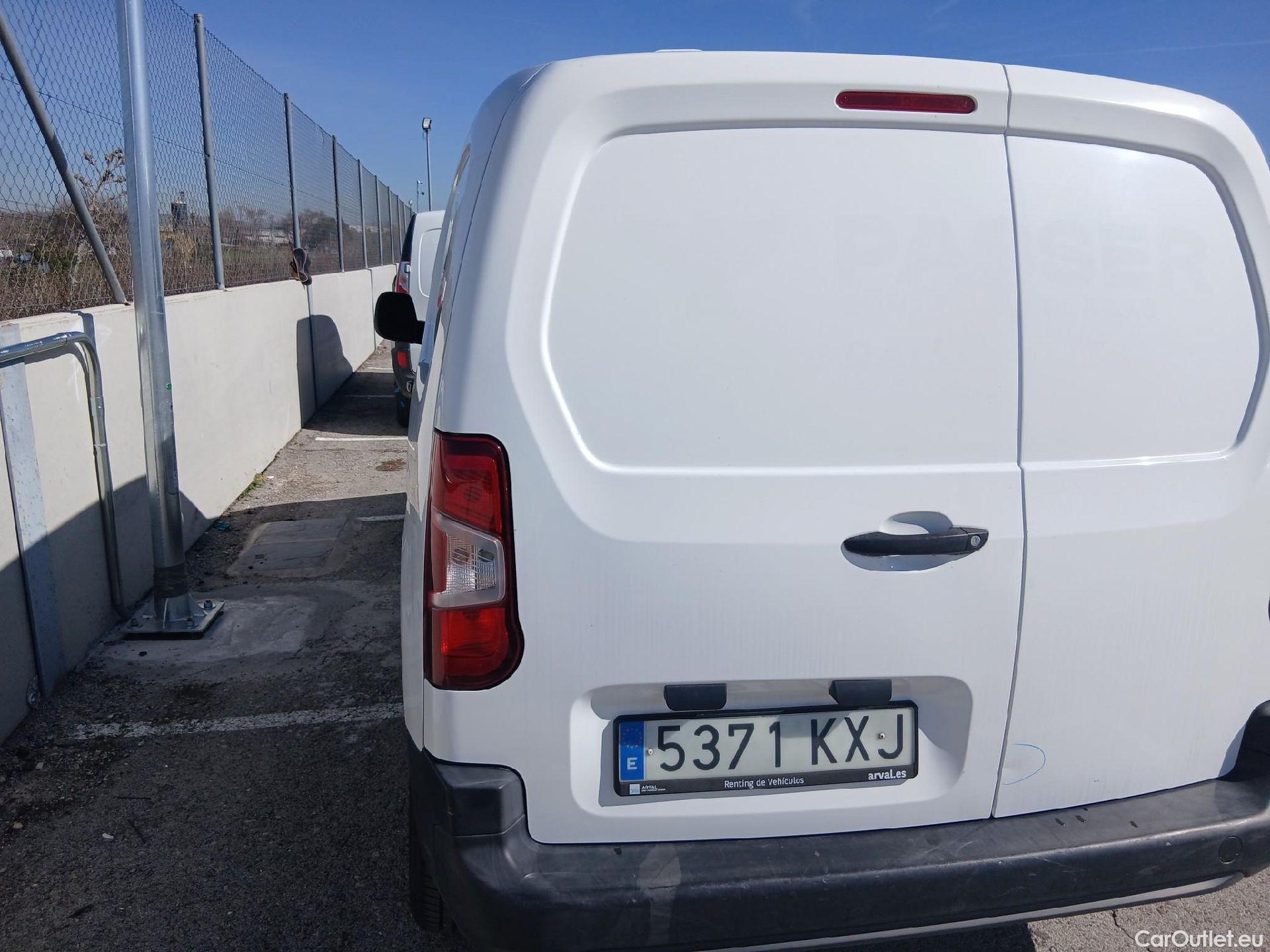  Citroen  Berlingo CITROEN  / 2018 / 3P / furgón derivado de turismo Talla M BlueHDi 73kW CONTROL #24