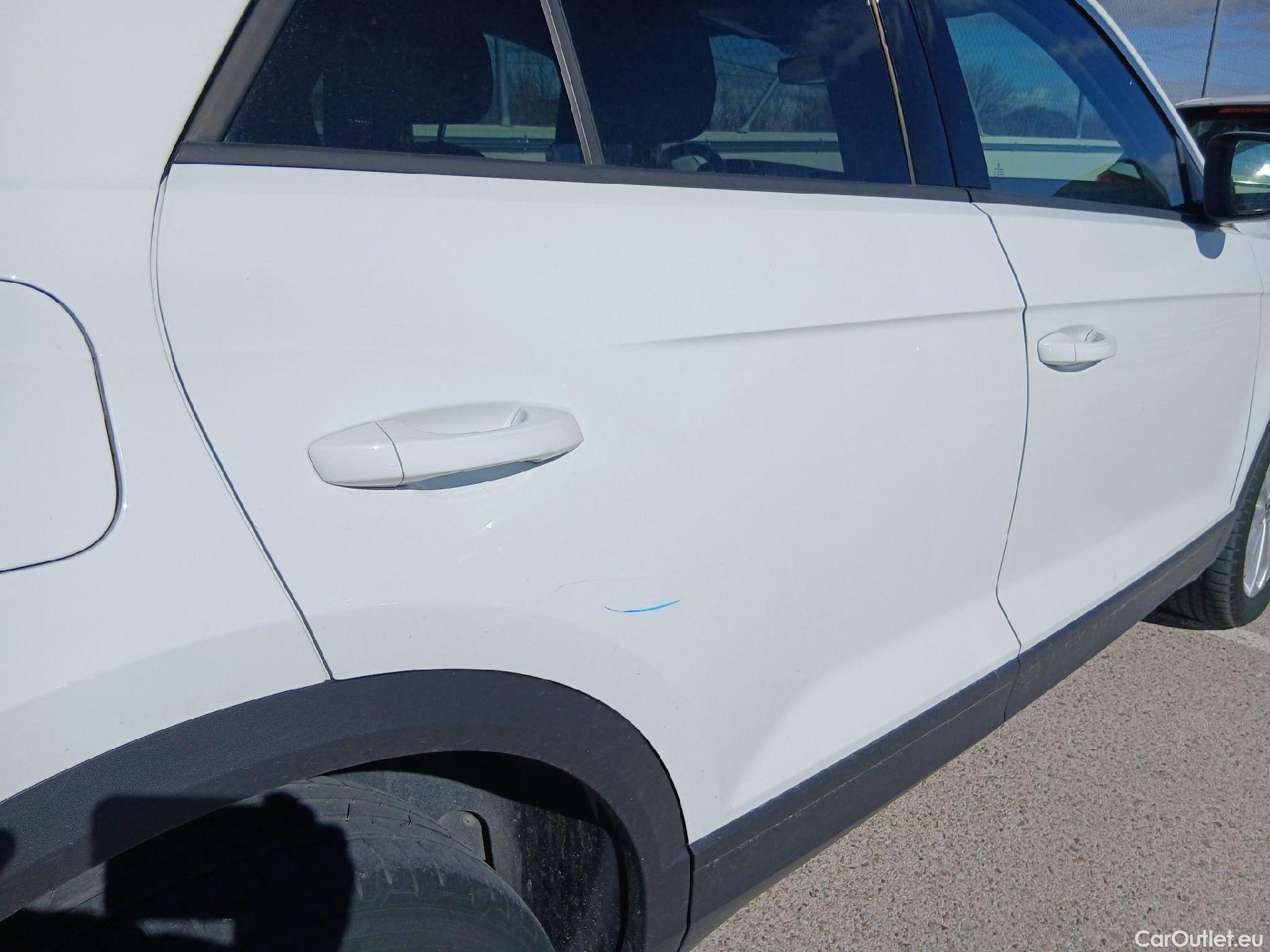  Volkswagen  T-ROC  Life 2.0 TDI 115CV MT6 E6d #37