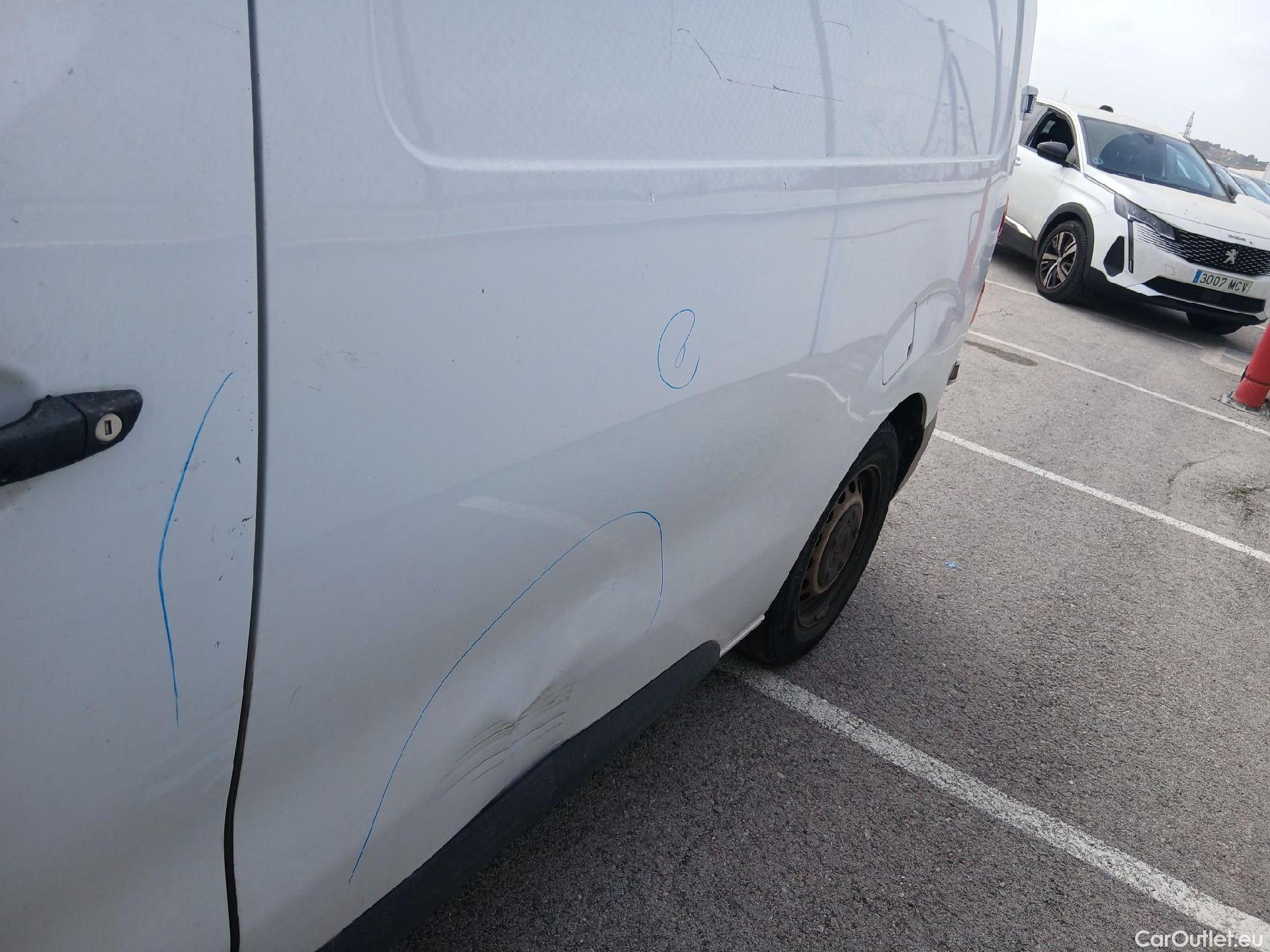  Citroen  Jumpy CITROEN  / 2016 / 4P / furgón Talla M BlueHDi 100 S&S 6v Control #24