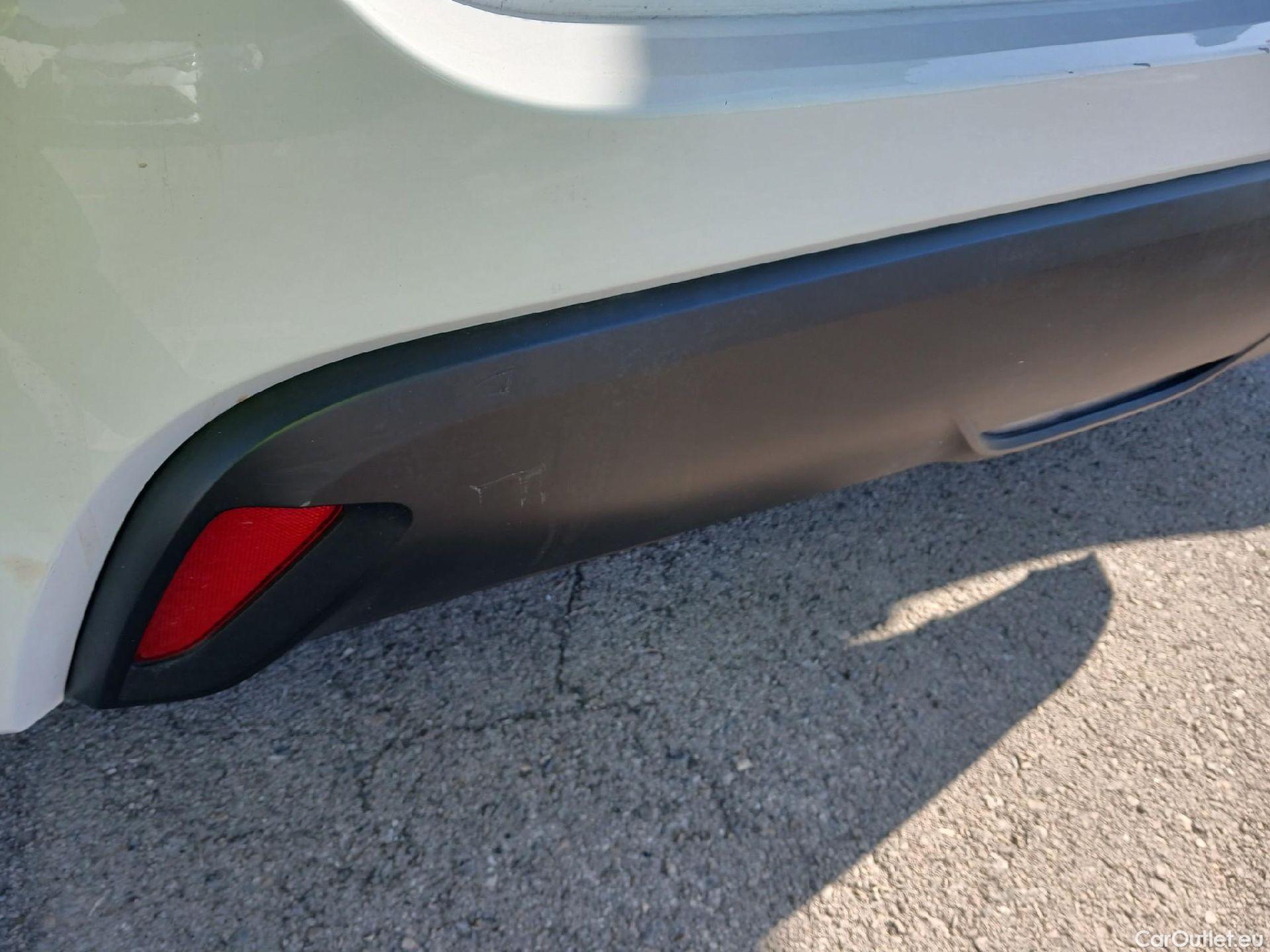  Toyota  Yaris TOYOTA  / 2020 / 5P / berlina con portón 1.5 125 S-Edition #21