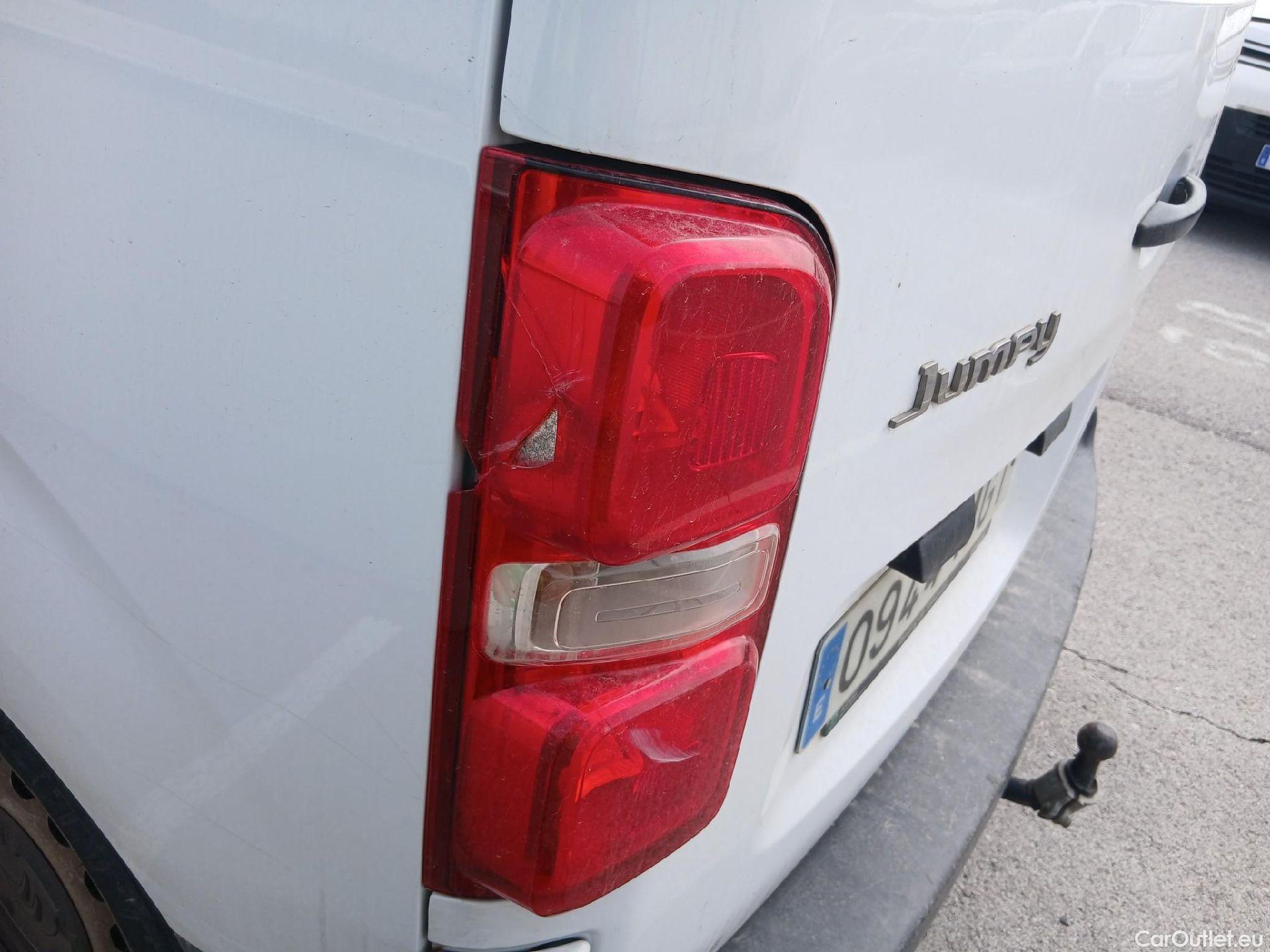  Citroen  Jumpy CITROEN  / 2016 / 4P / furgón Talla M BlueHDi 100 S&S 6v Control #27