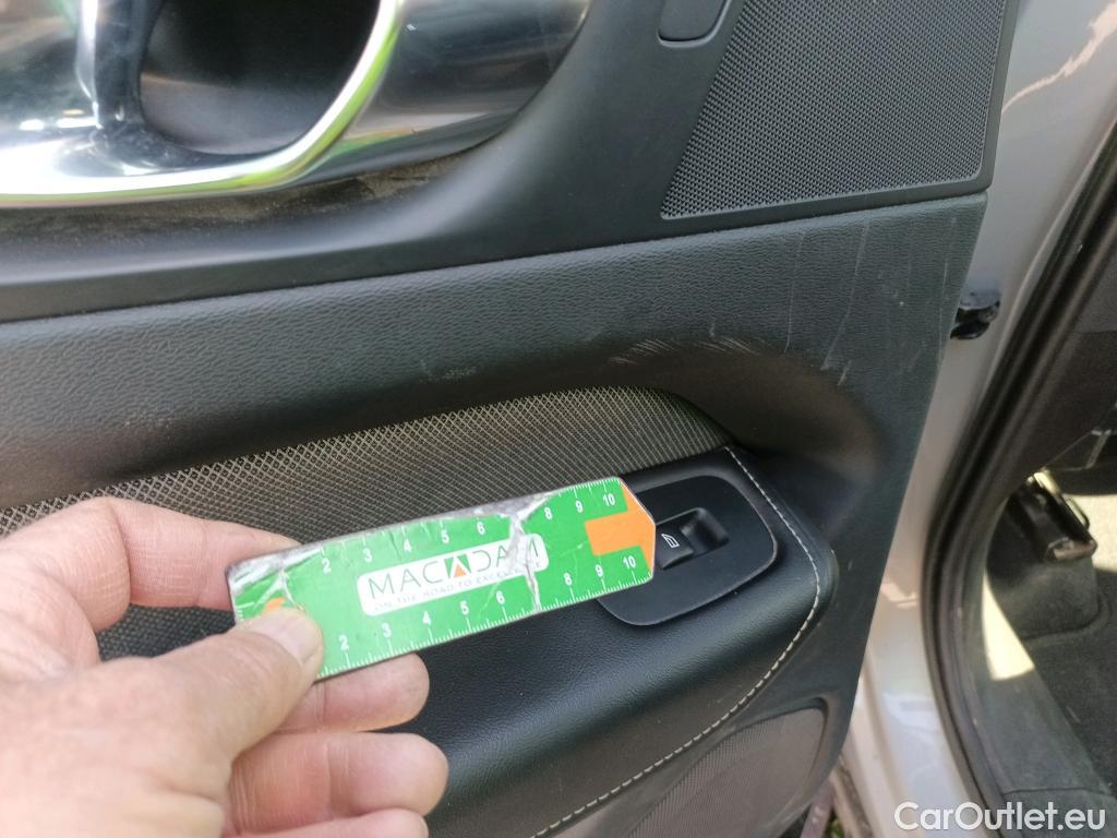  Volvo  XC60 VOLVO  / 2017 / 5P / todoterreno 2.0 B4 D Plus Dark Auto #22