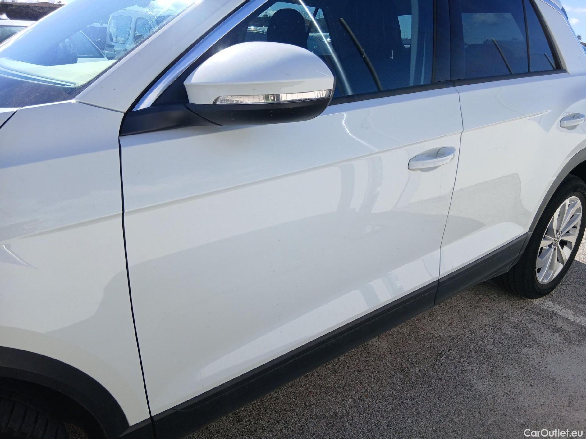  Volkswagen  T-ROC  Life 2.0 TDI 115CV MT6 E6d #11