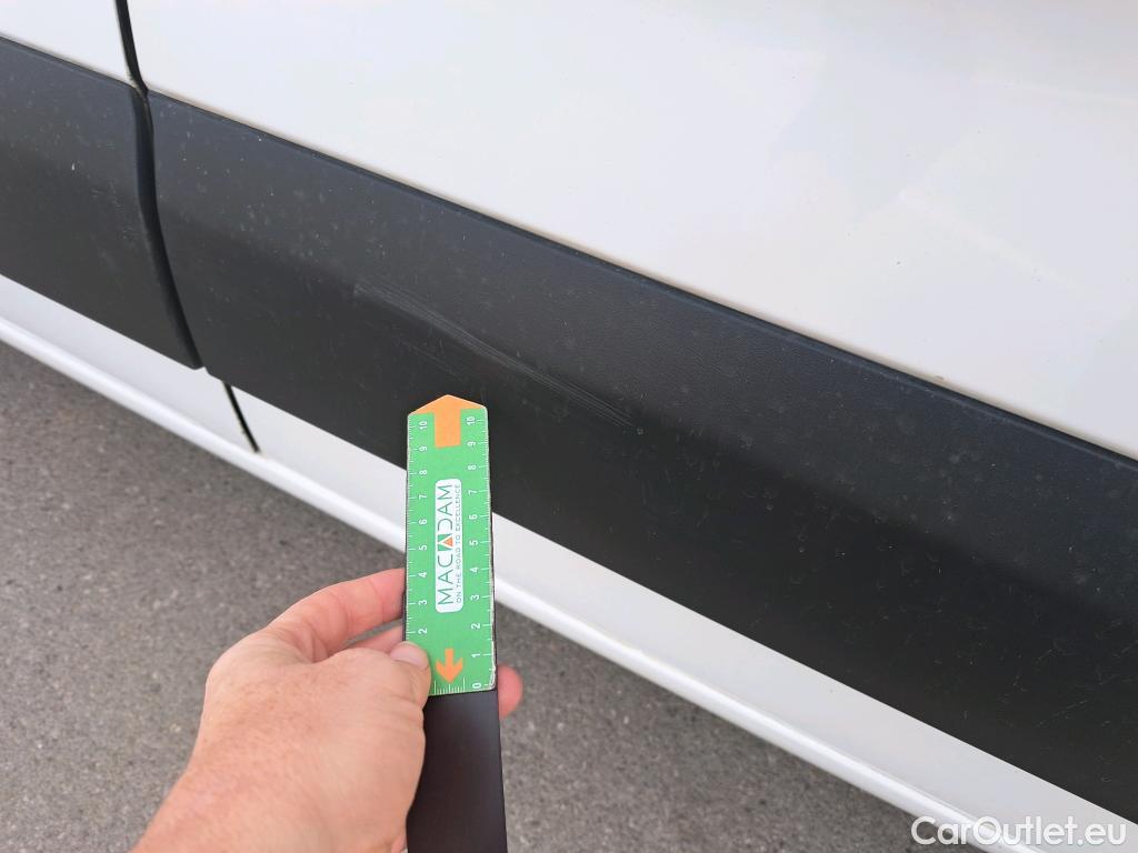  Citroen  Berlingo CITROEN  / 2018 / 4P / combi Talla M BlueHDi 100 LIVE (AC) #16