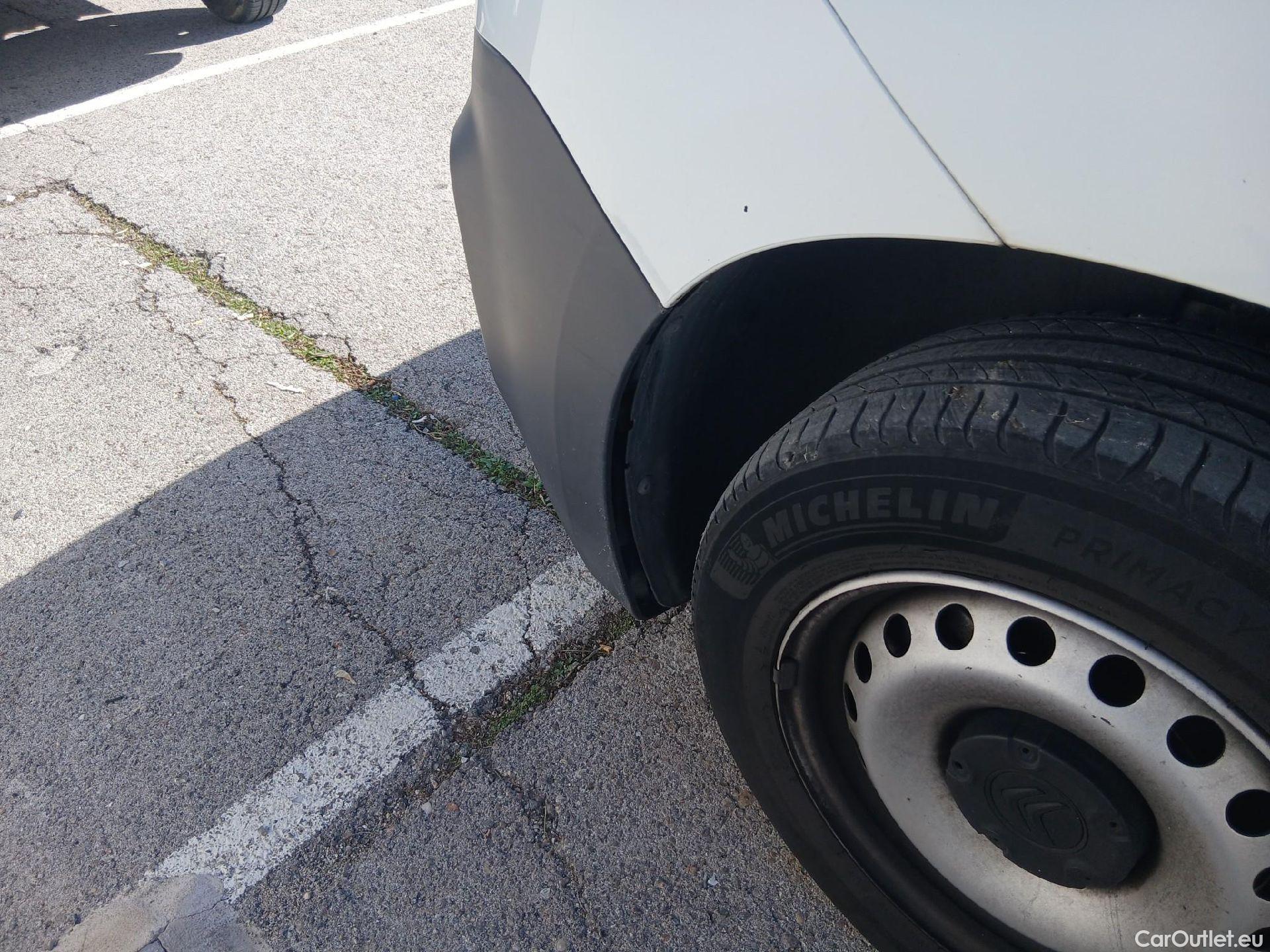  Citroen  Berlingo CITROEN  / 2018 / 3P / furgón derivado de turismo Talla M BlueHDi 73kW CONTROL #12