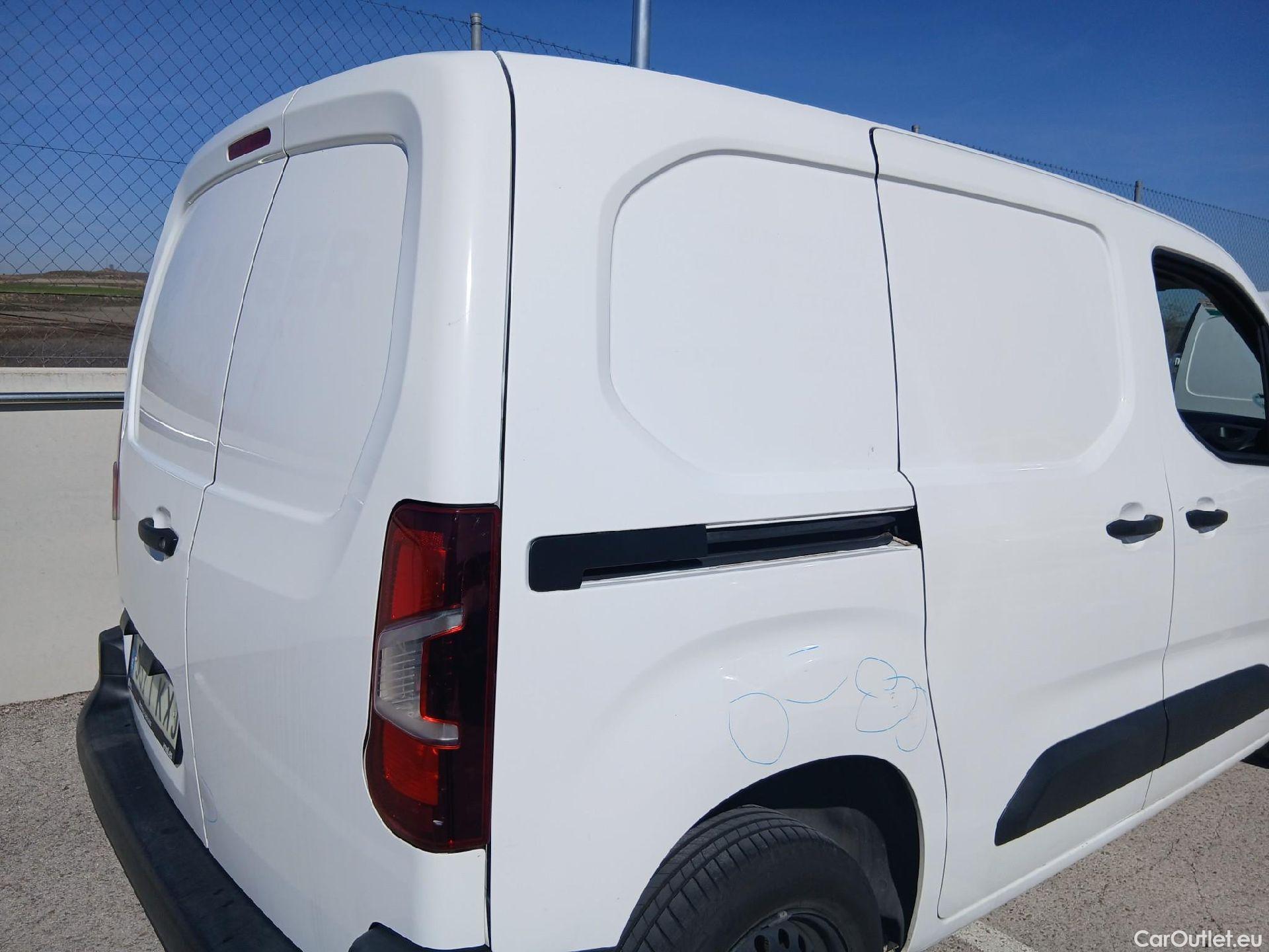  Citroen  Berlingo CITROEN  / 2018 / 3P / furgón derivado de turismo Talla M BlueHDi 73kW CONTROL #32