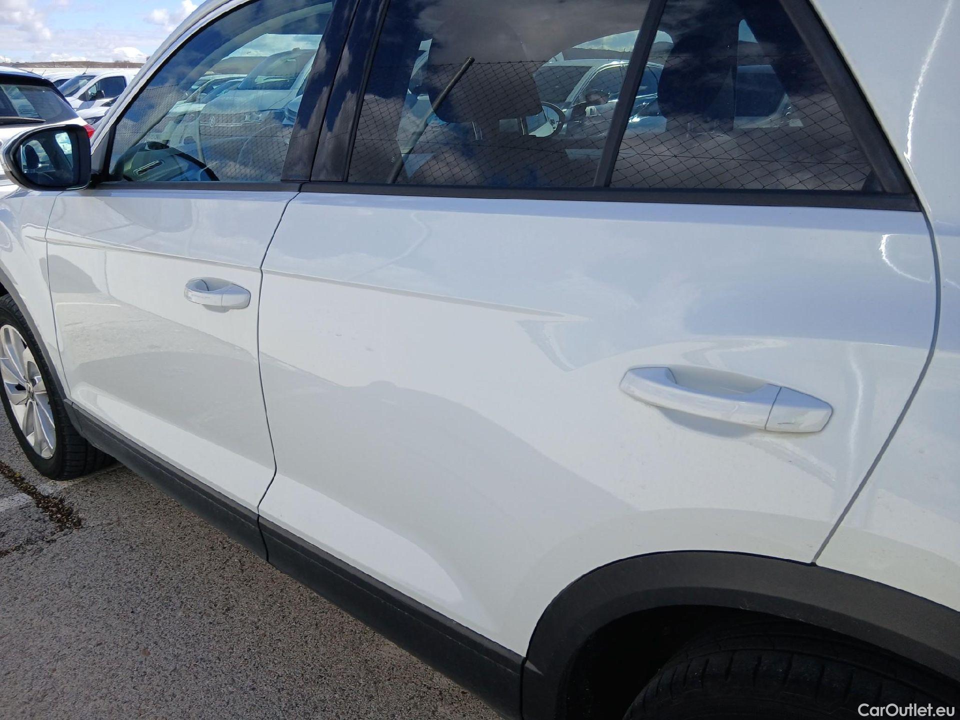  Volkswagen  T-ROC  Life 2.0 TDI 115CV MT6 E6d #12