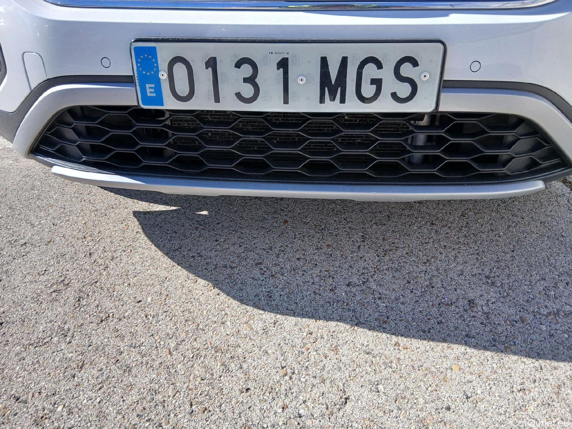  Volkswagen  T-ROC  Life 2.0 TDI 115CV MT6 E6d #4