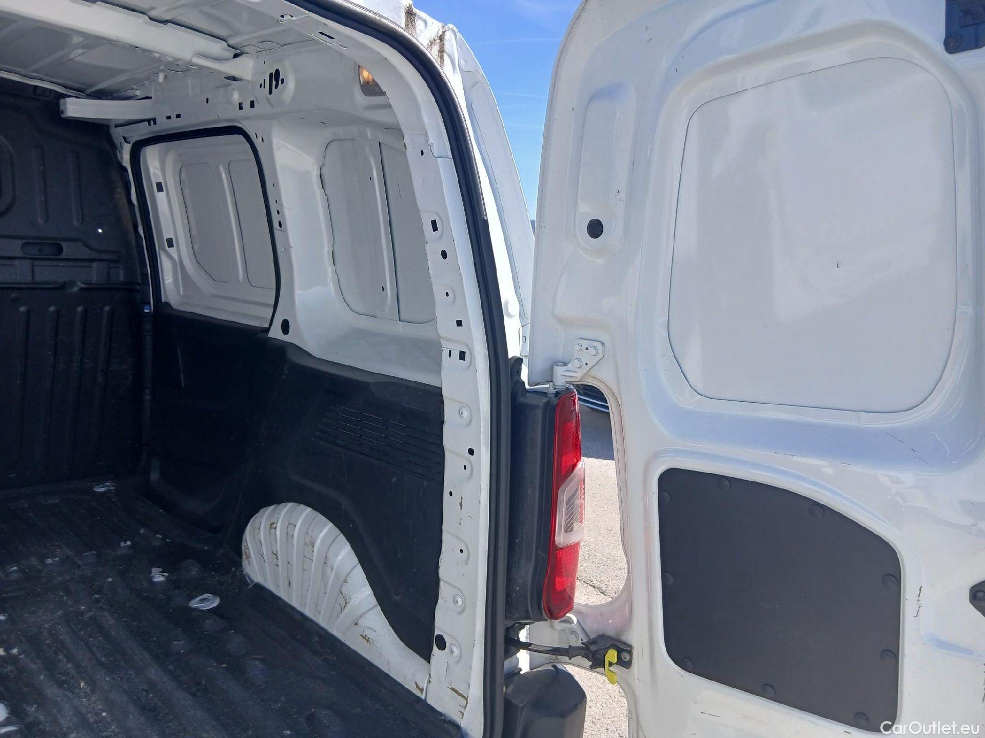  Citroen  Berlingo CITROEN  / 2018 / 3P / furgón derivado de turismo Talla M BlueHDi 73kW CONTROL #28