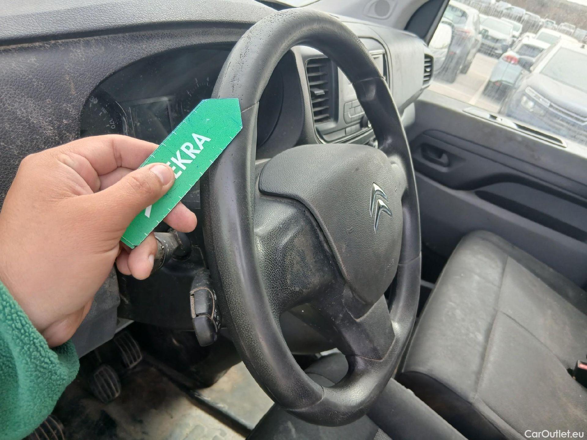  Citroen  Jumpy CITROEN  / 2016 / 4P / furgón Talla M BlueHDi 100 S&S 6v Control #10