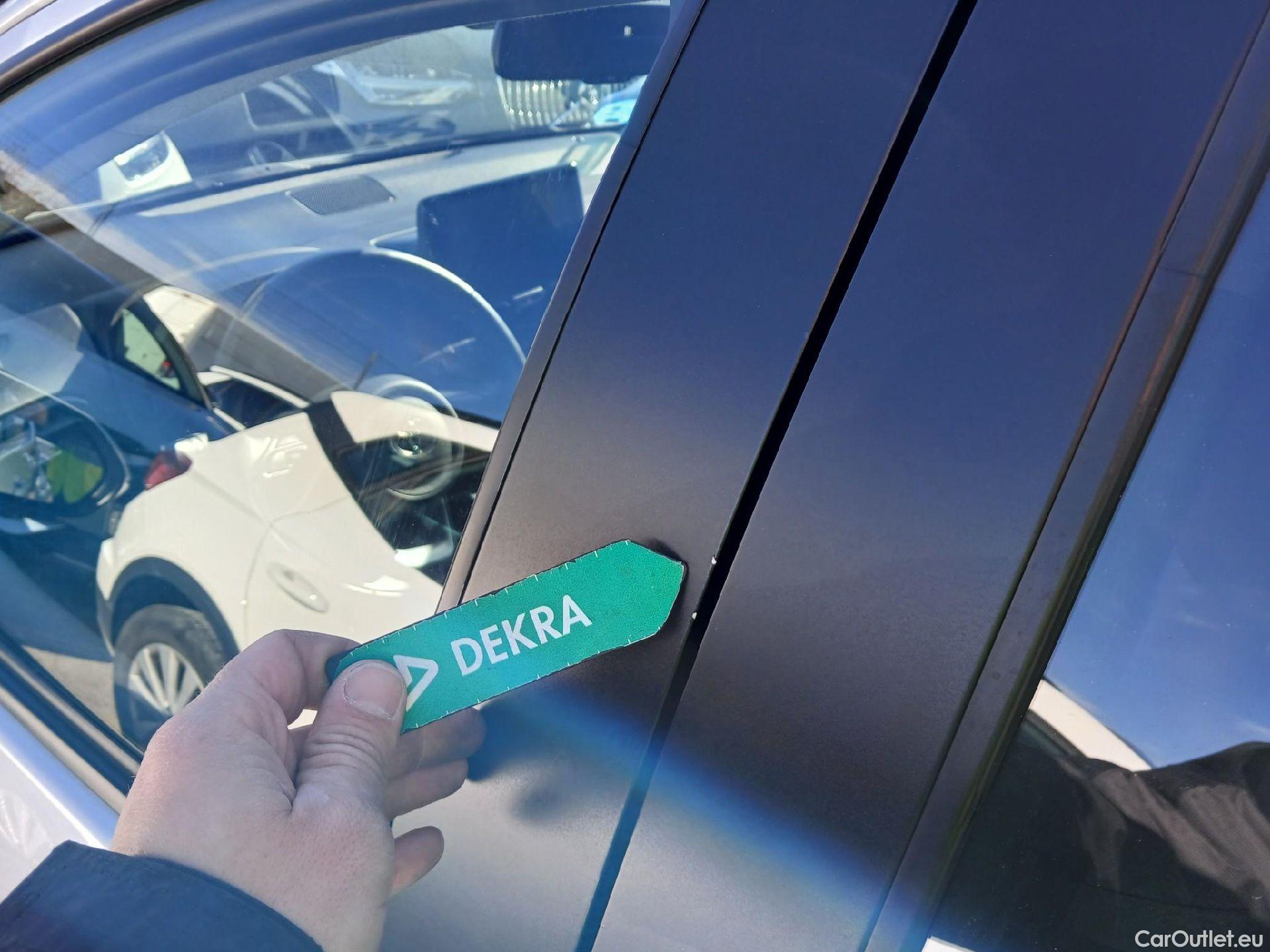  Toyota  Yaris TOYOTA  / 2020 / 5P / berlina con portón 1.5 125 S-Edition #15