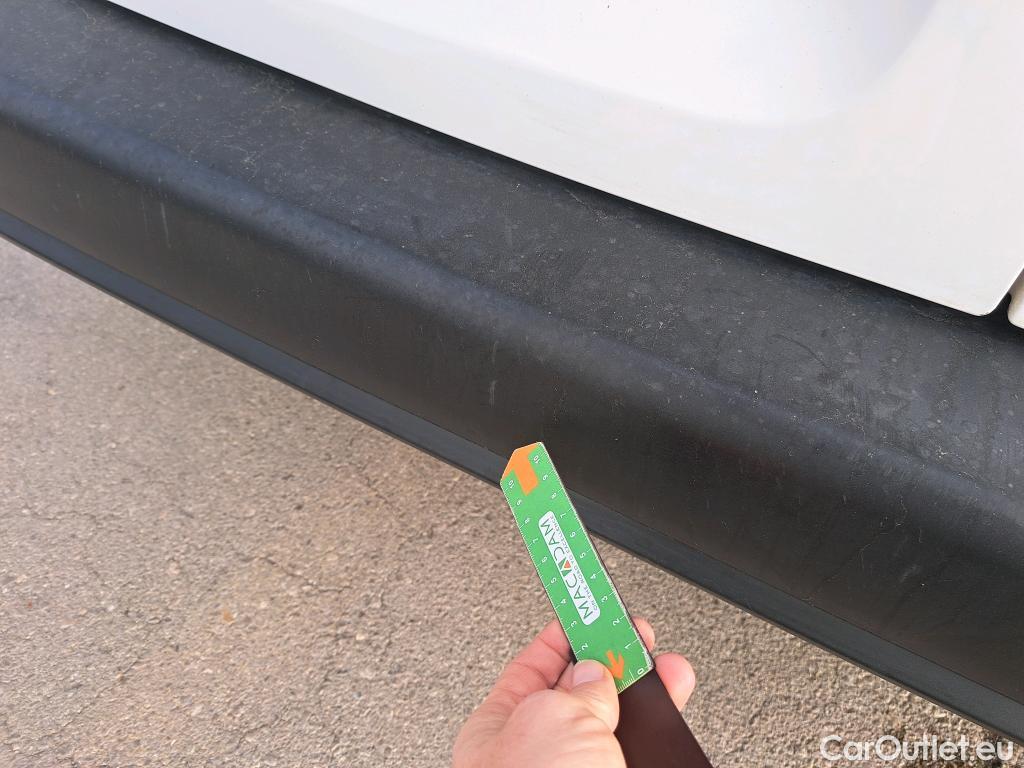  Citroen  Berlingo CITROEN  / 2018 / 4P / combi Talla M BlueHDi 100 LIVE (AC) #28