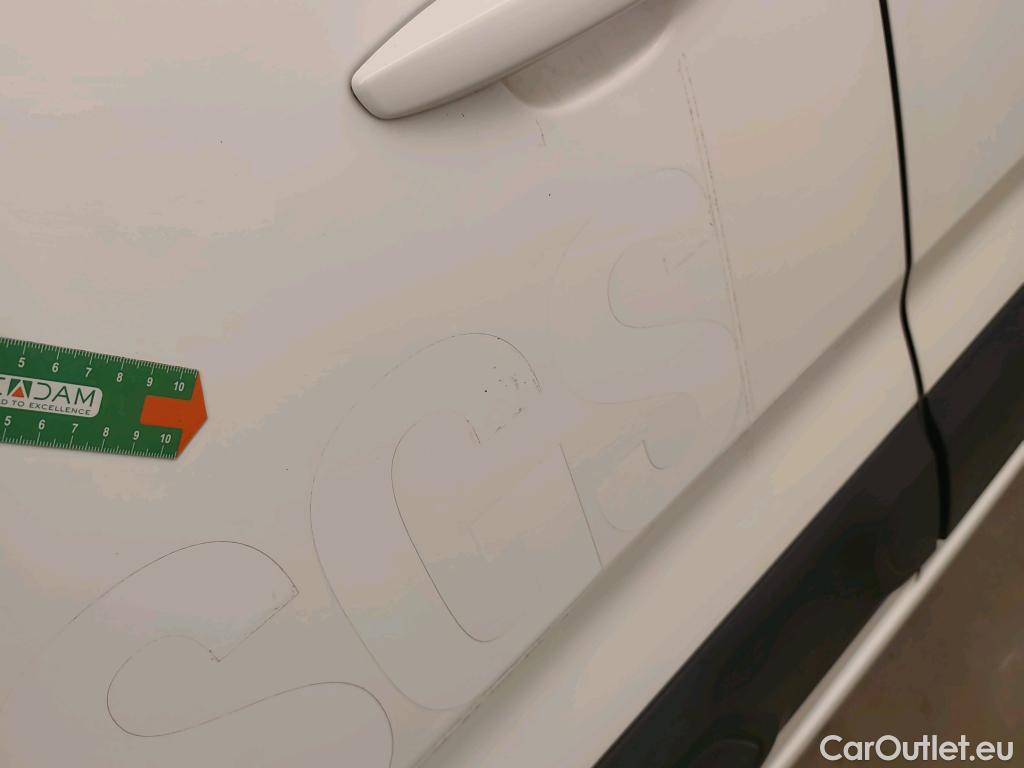  Citroen  Berlingo CITROEN  / 2018 / 5P / monovolumen compacto Talla M BlueHDi 100 S&S FEEL #12