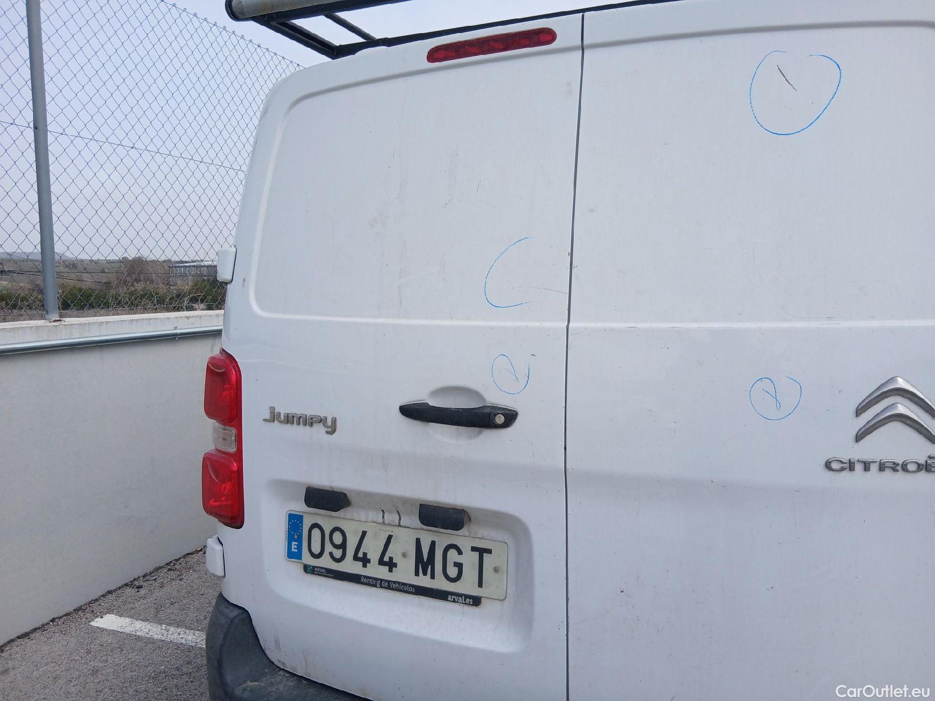  Citroen  Jumpy CITROEN  / 2016 / 4P / furgón Talla M BlueHDi 100 S&S 6v Control #32