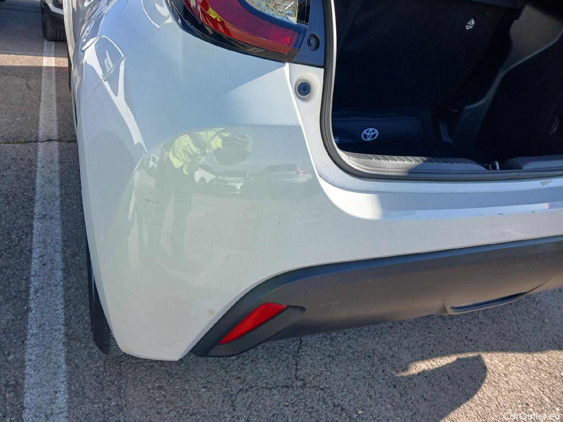  Toyota  Yaris TOYOTA  / 2020 / 5P / berlina con portón 1.5 125 S-Edition #18