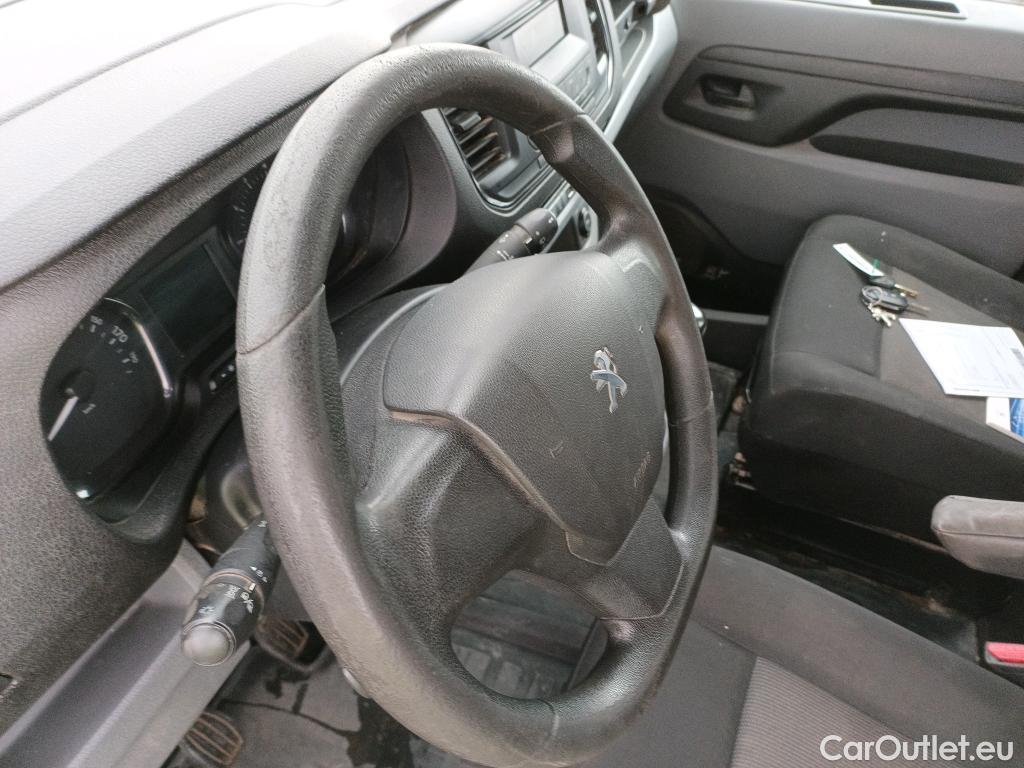  Peugeot  Expert PEUGEOT  / 2016 / 4P / combi Combi BlueHDi 120 S&S Long #42