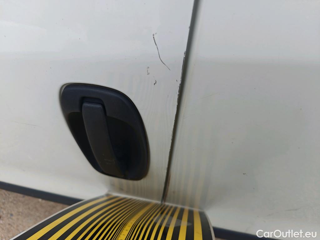  Opel  Combo OPEL  / 2012 / 3P / furgón derivado de turismo Cargo 1.3 CDTI 70kW (95CV) L1 H1 #32