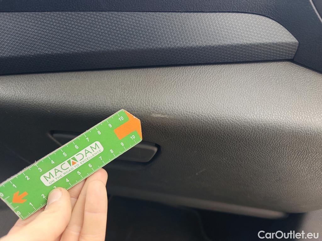  Ford  Grand Tourneo FORD  Connect / 2013 / 5P / monovolumen 1.5 TDCi 74kW (100CV) Titanium #64