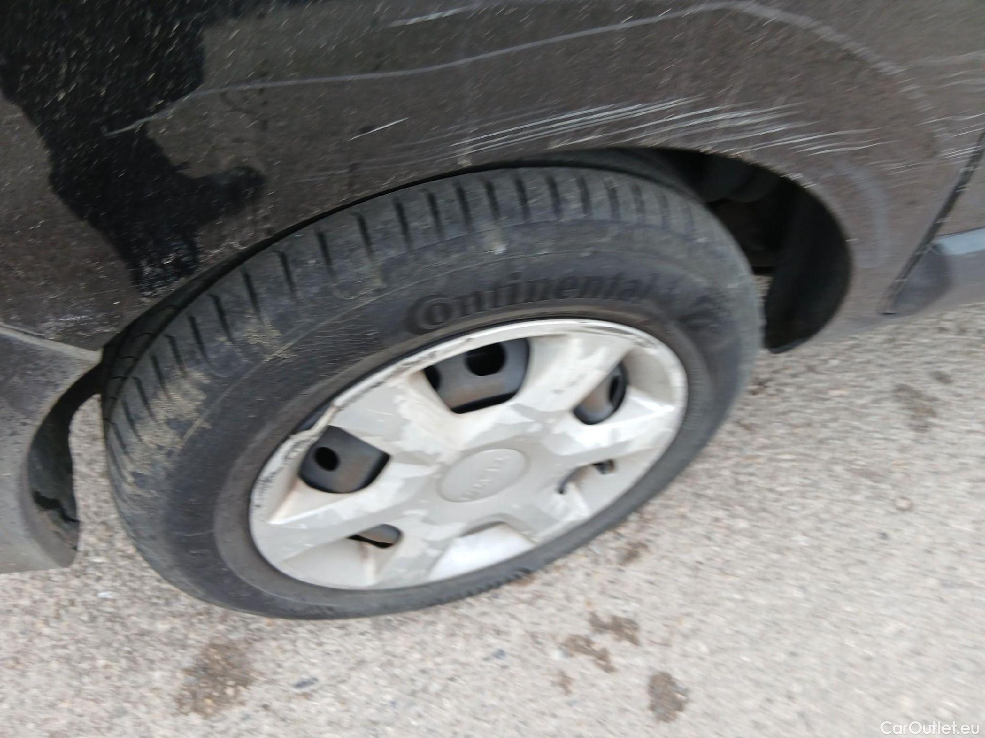  Dacia  Dokker DACIA  / 2013 / 4P / furgón derivado de turismo Van Essential Blue dCi 70kW (95CV) #29