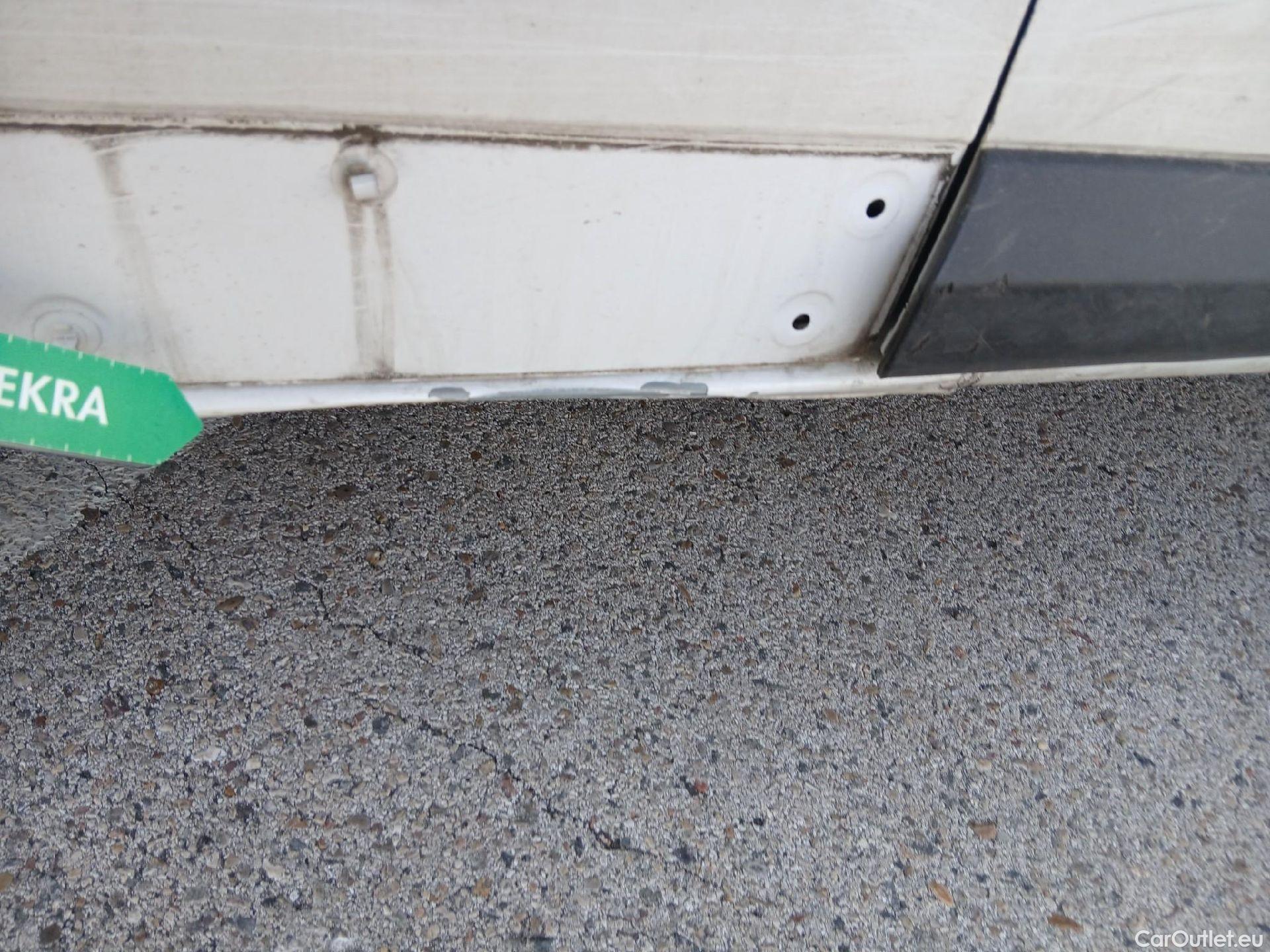  Opel  Vivaro OPEL  / 2019 / 4P / furgón 1.5 Diésel 74kW (100CV) M Std Express #52