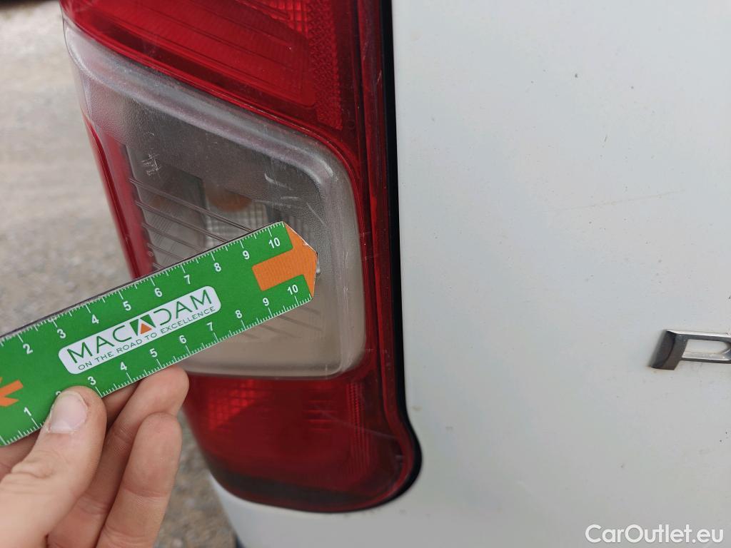  Peugeot  Partner PEUGEOT  / 2018 / 3P / furgón derivado de turismo Pro Standard 600kg BlueHDi 73kW #22