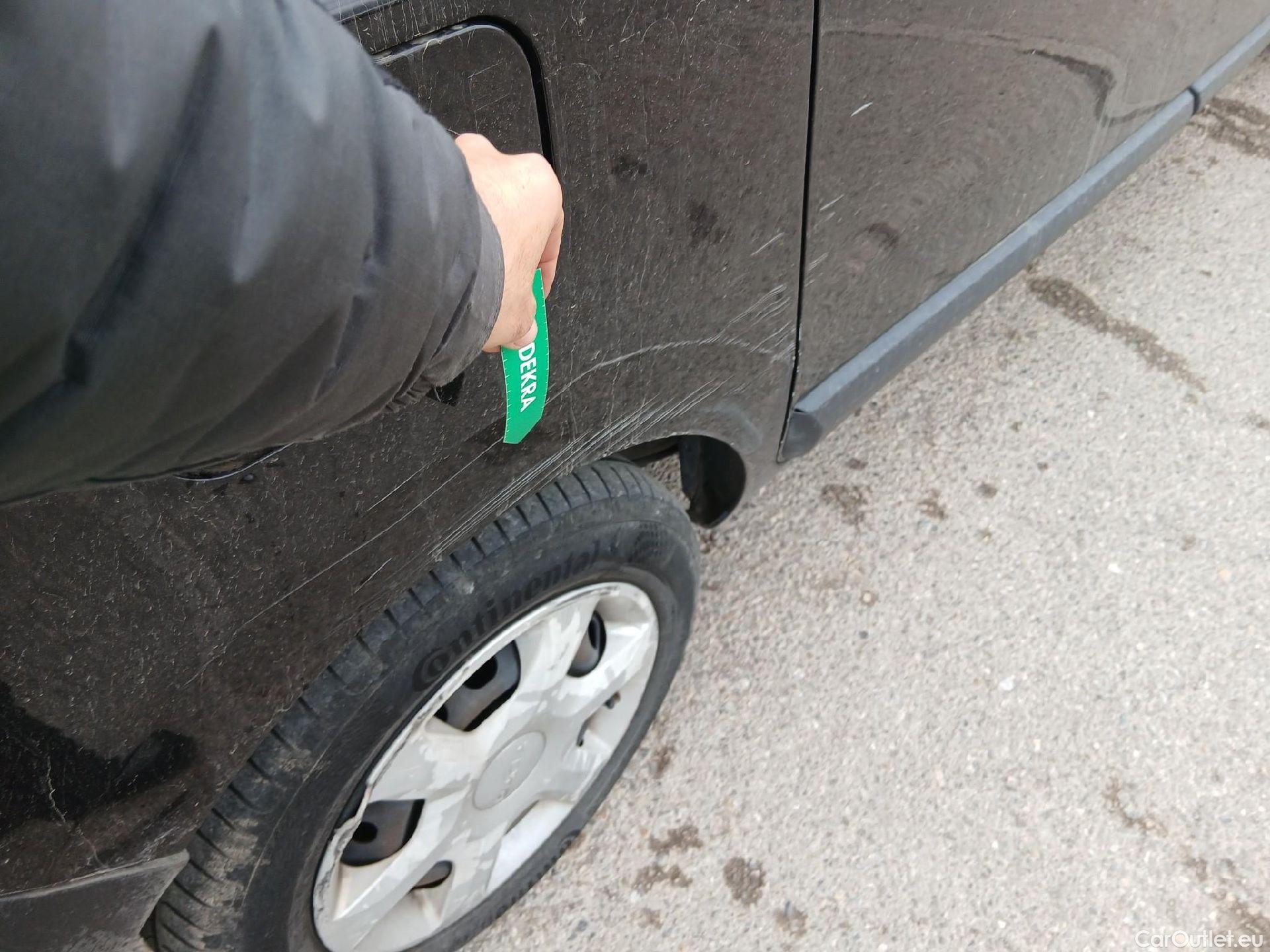  Dacia  Dokker DACIA  / 2013 / 4P / furgón derivado de turismo Van Essential Blue dCi 70kW (95CV) #27