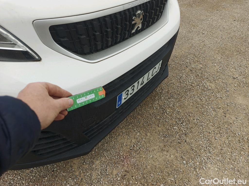  Peugeot  Expert PEUGEOT  / 2016 / 4P / furgón Furgón Pro 2.0 BlueHDi 120 S&S Standard #KMS APROXIMADOS 200000# #29